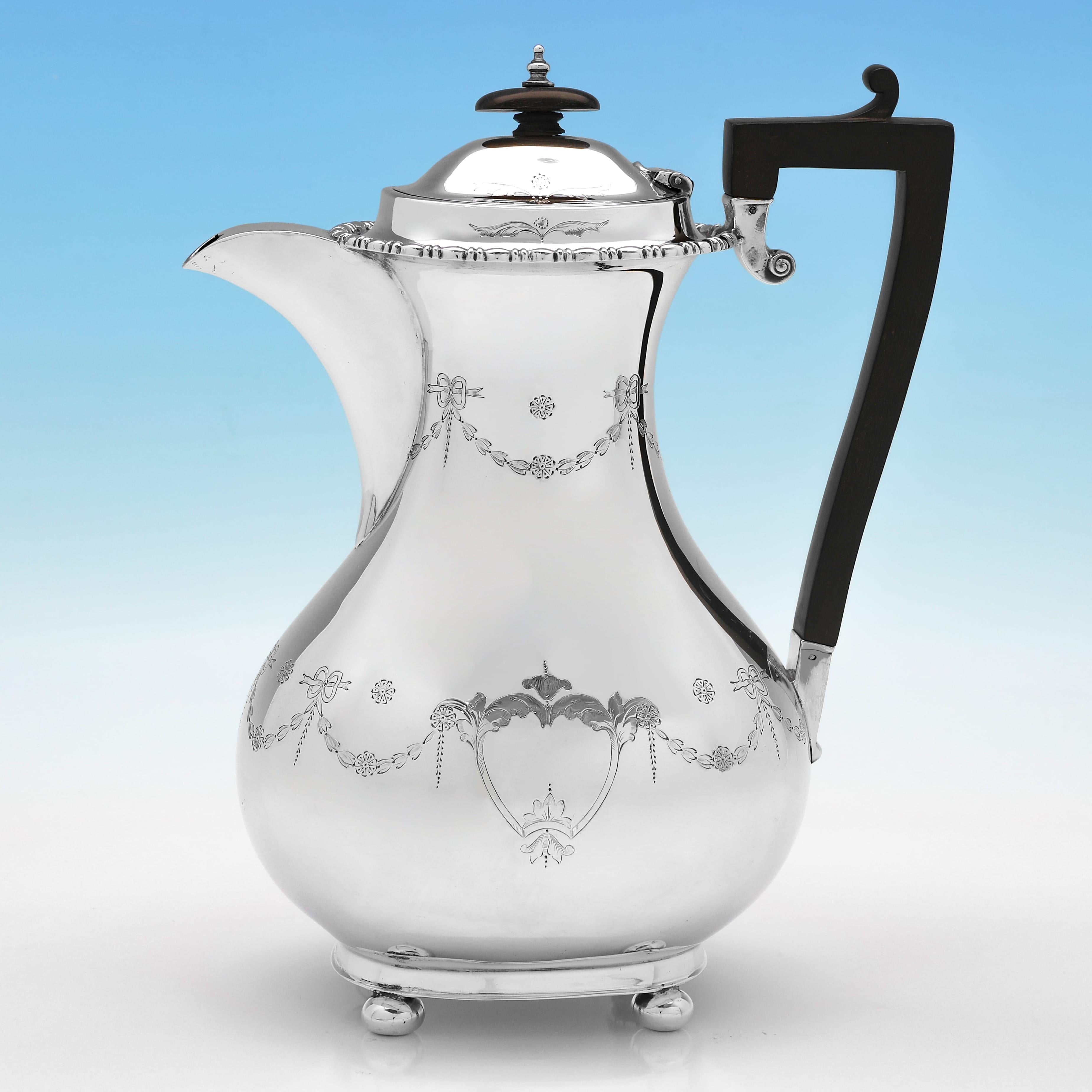 Attractive engraved antique sterling silver teaset made in 1912 In Good Condition For Sale In London, London