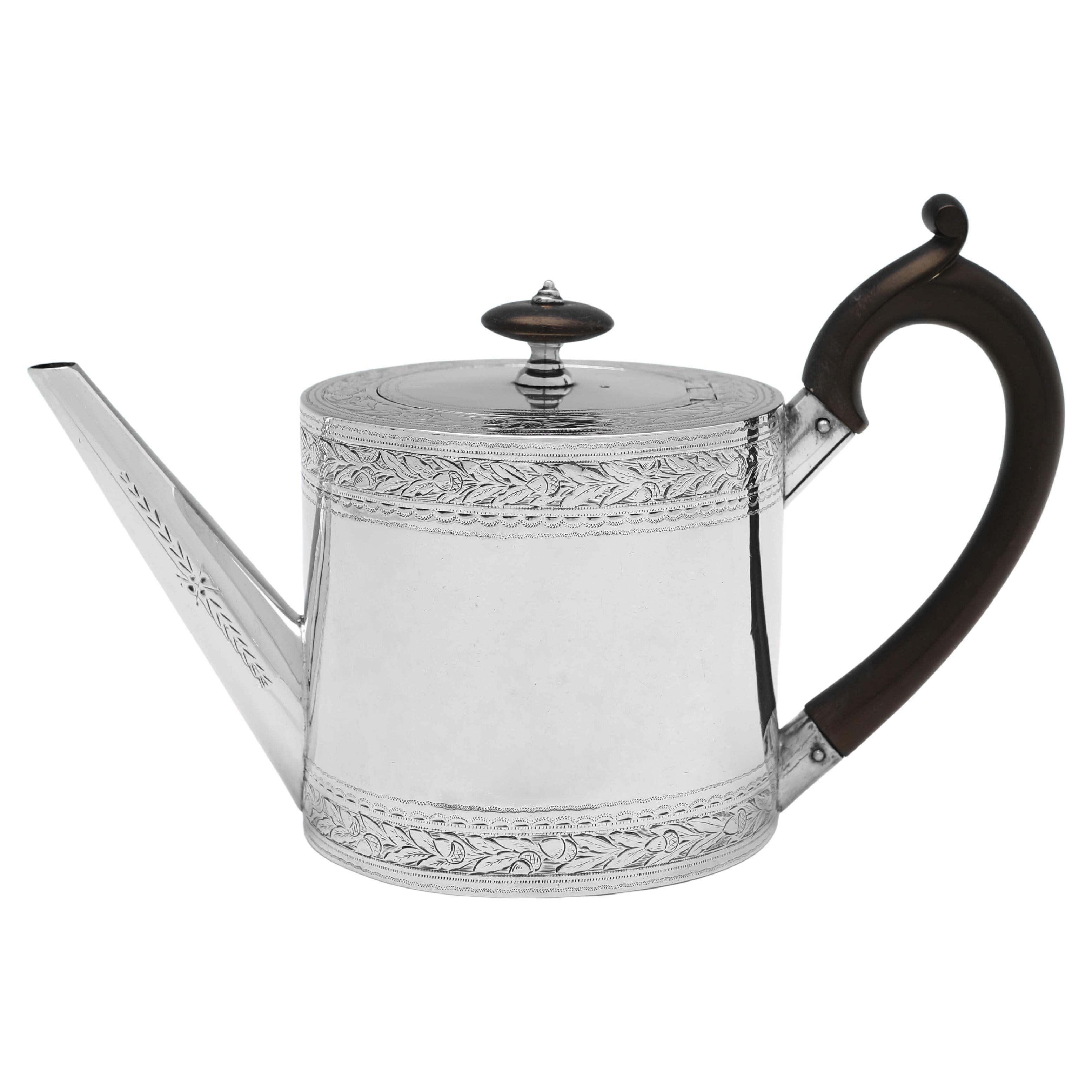 Attractive, George III 18th Century Sterling Silver 'Drum' Teapot - London 1798 For Sale