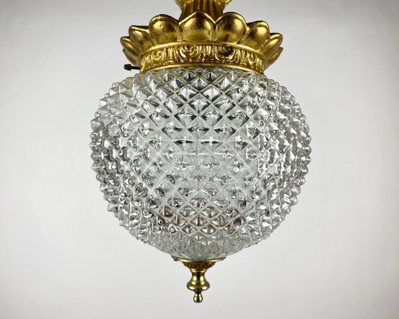 European Attractive Globe Glass Pendant Lighting Vintage Ceiling Chandelier Lantern For Sale
