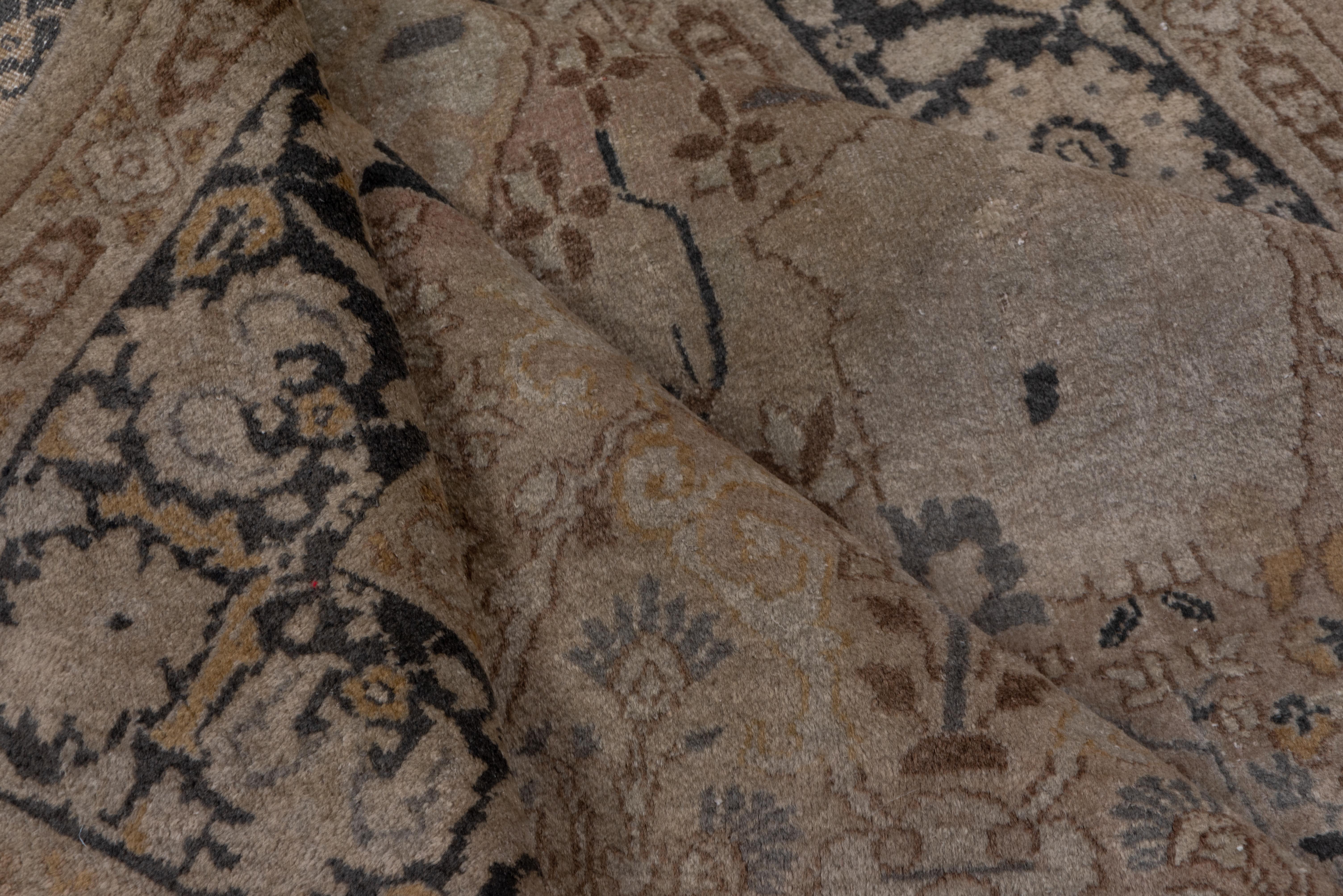 Attractive Indian Laristan Gallery Carpet, Grey Tones, Neutral Palette In Good Condition In New York, NY