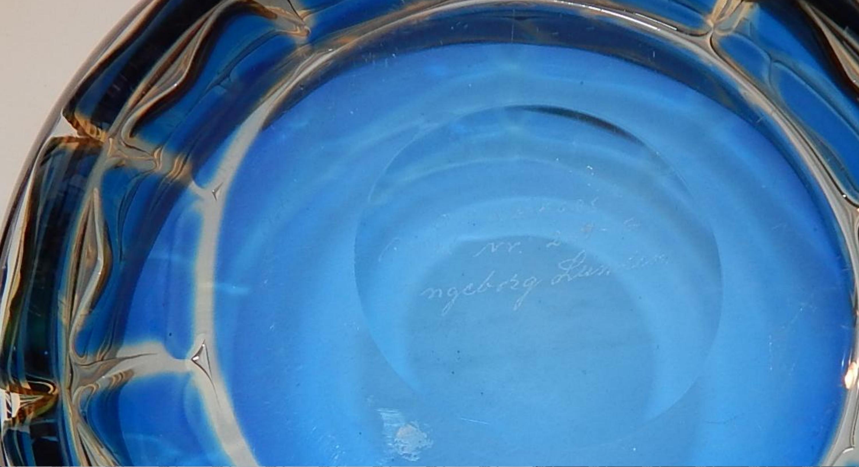 Ingeborg Lundin Attractive Large Ariel Glass Bowl for Orrefors, Sweden 1