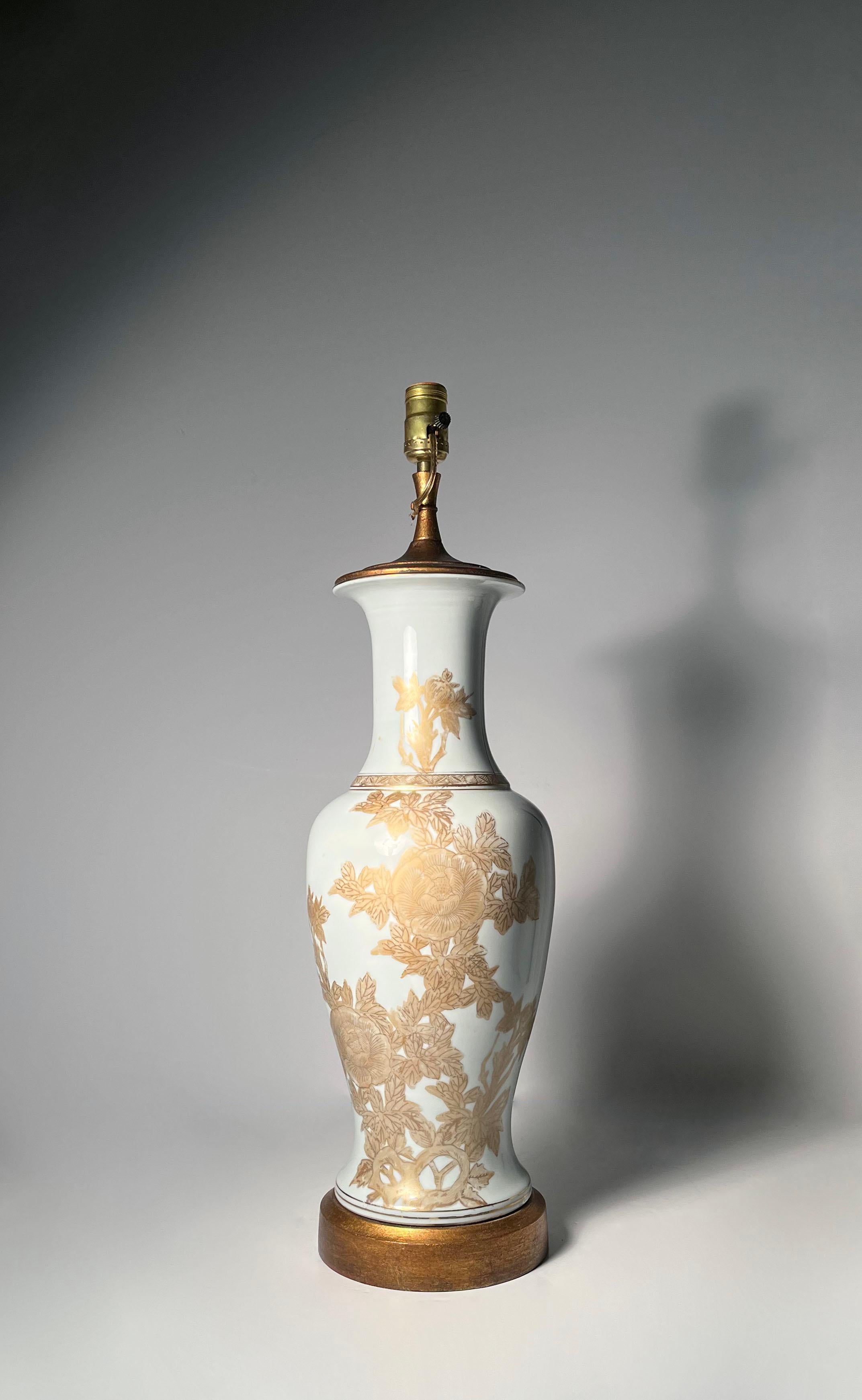 20th Century Attractive Pair of Large Japanese Chinoiserie Designer Ceramic Lamps For Sale