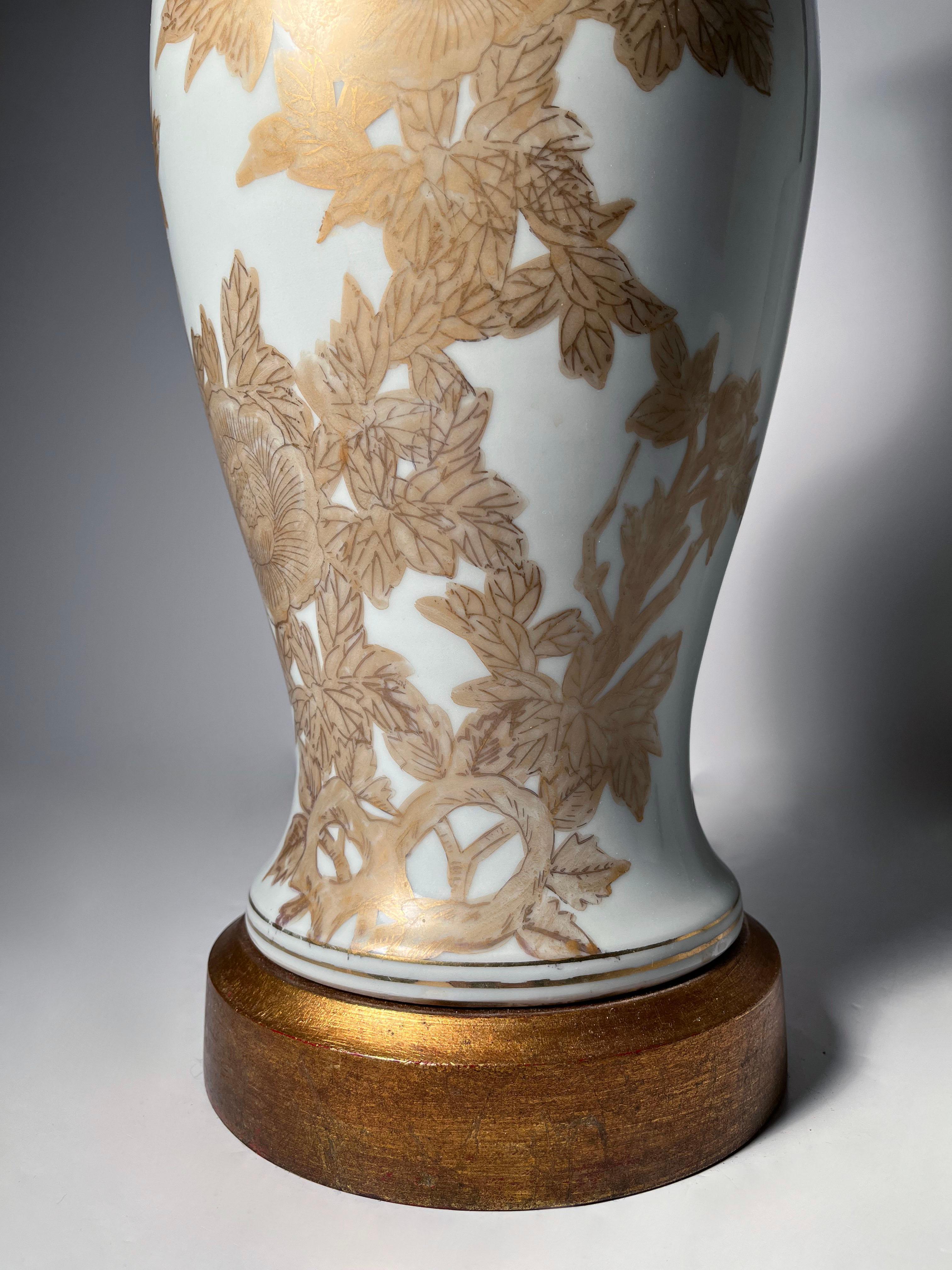 Attractive Pair of Large Japanese Chinoiserie Designer Ceramic Lamps For Sale 2