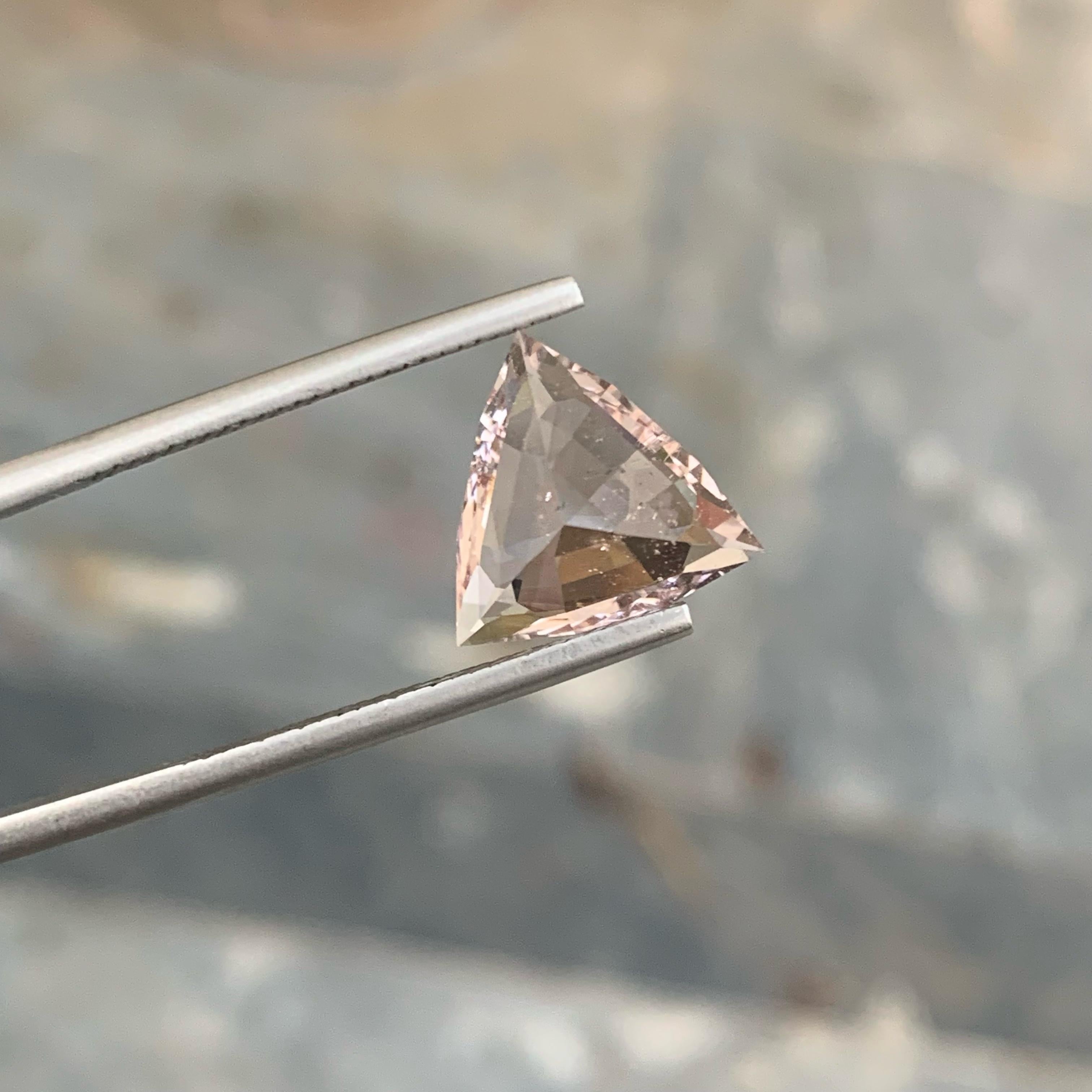 Weight 4.30 carats 
Dimensions 12.8 x 11.9 x 6.7 mm
Treatment None 
Origin Afghanistan 
Clarity VVS (Very, Very Slightly Included)
Shape Triangular 
Cut Trilliant 



Discover the captivating beauty of Pink Morganite with this exquisite 4.30 carat