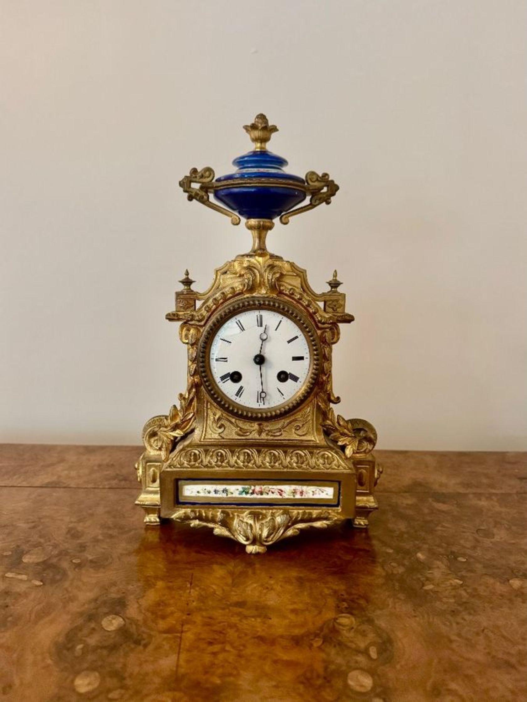 Attractive quality antique 19th century French ormolu mantle clock For Sale 1