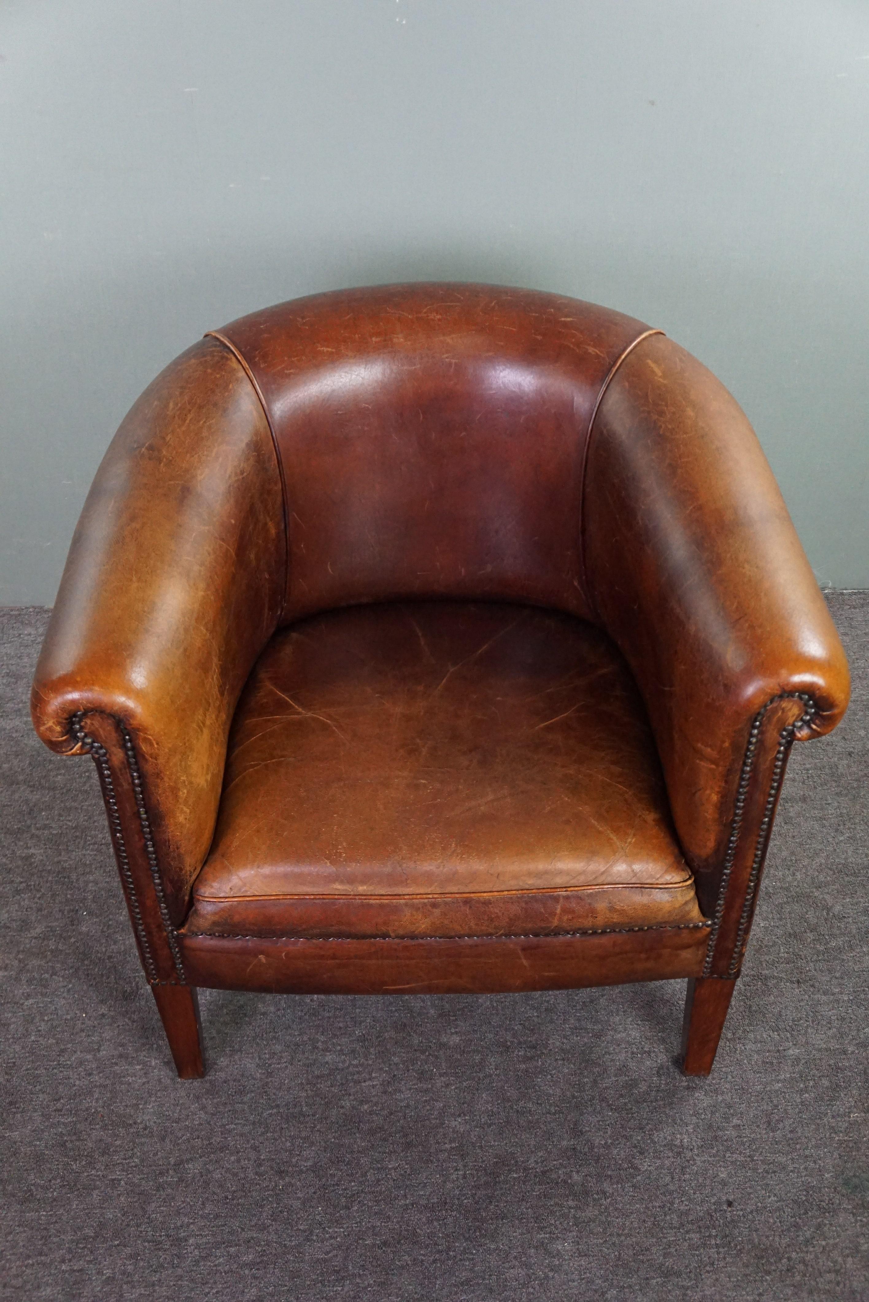 Leather Attractive sheepskin leather club chair For Sale