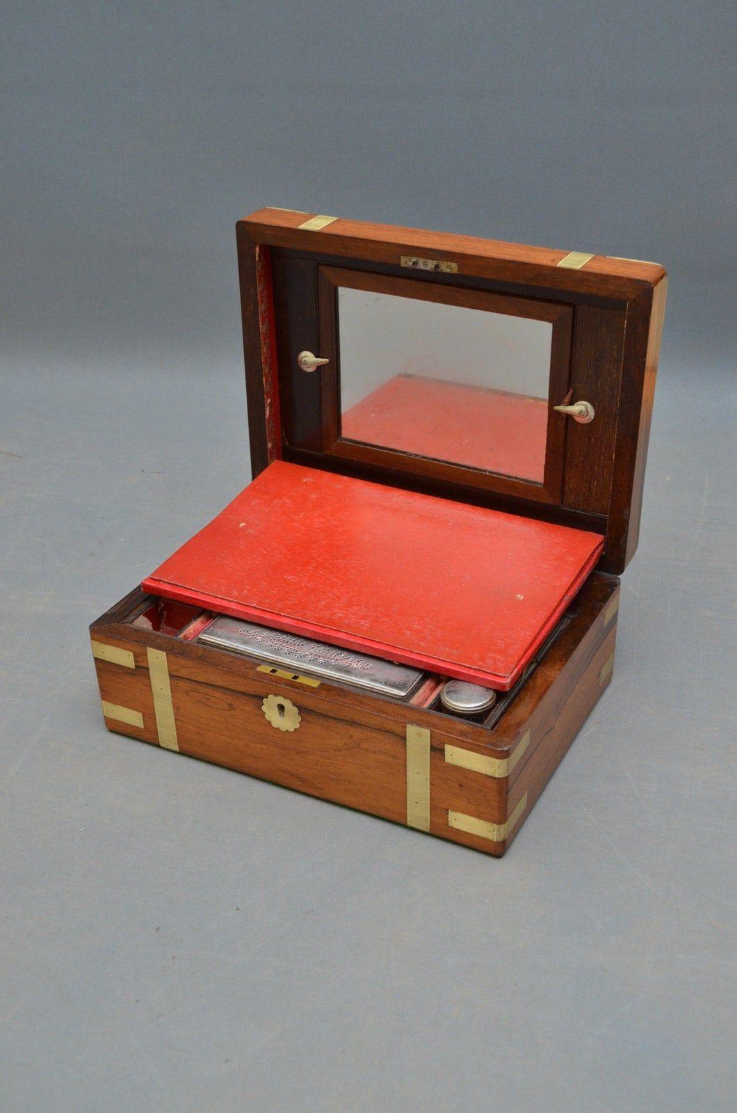 Attractive Victorian Rosewood Jewellery Box In Good Condition For Sale In Whaley Bridge, GB