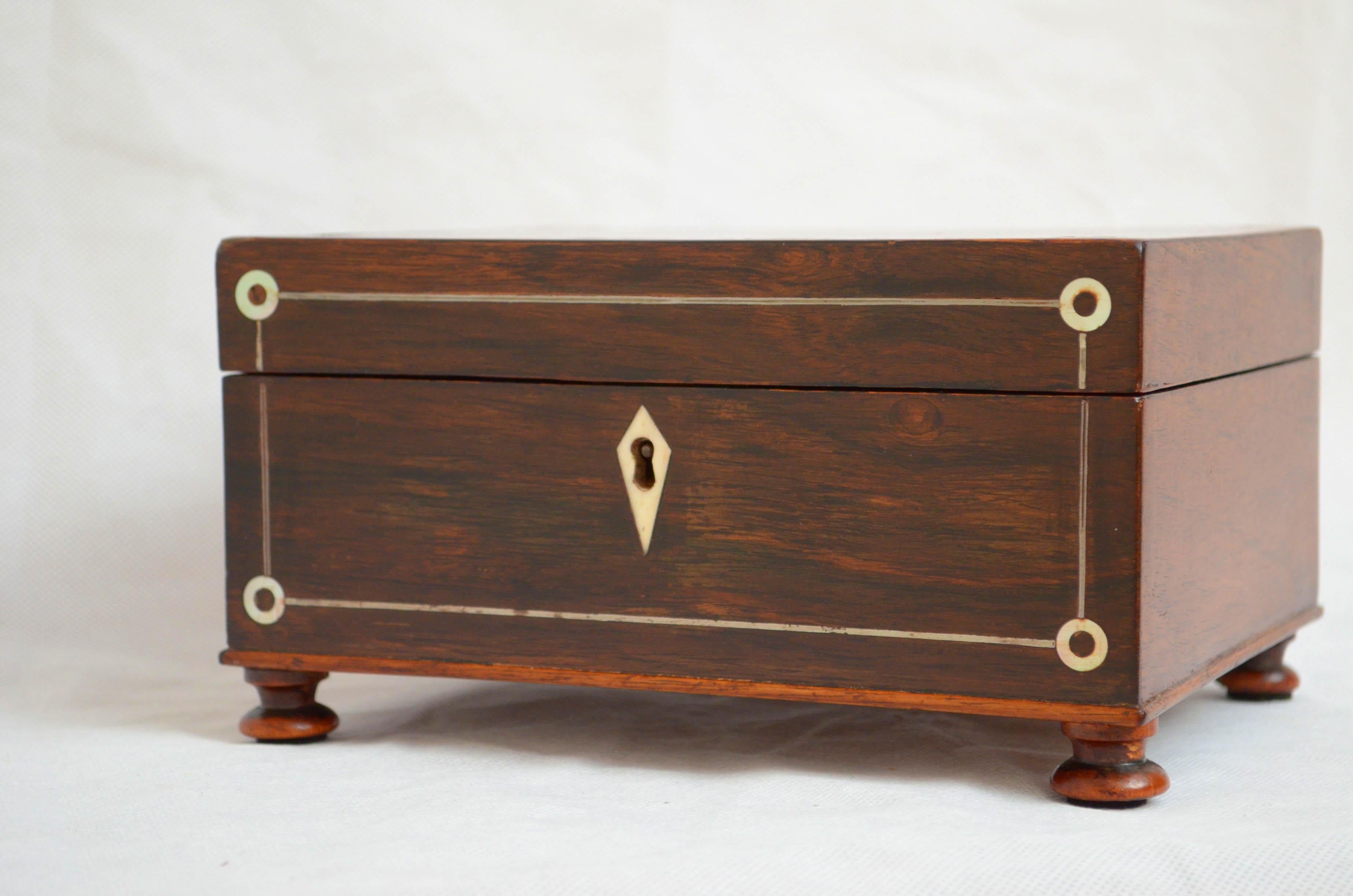 Attractive Victorian Rosewood Jewelry Box with Tray 2
