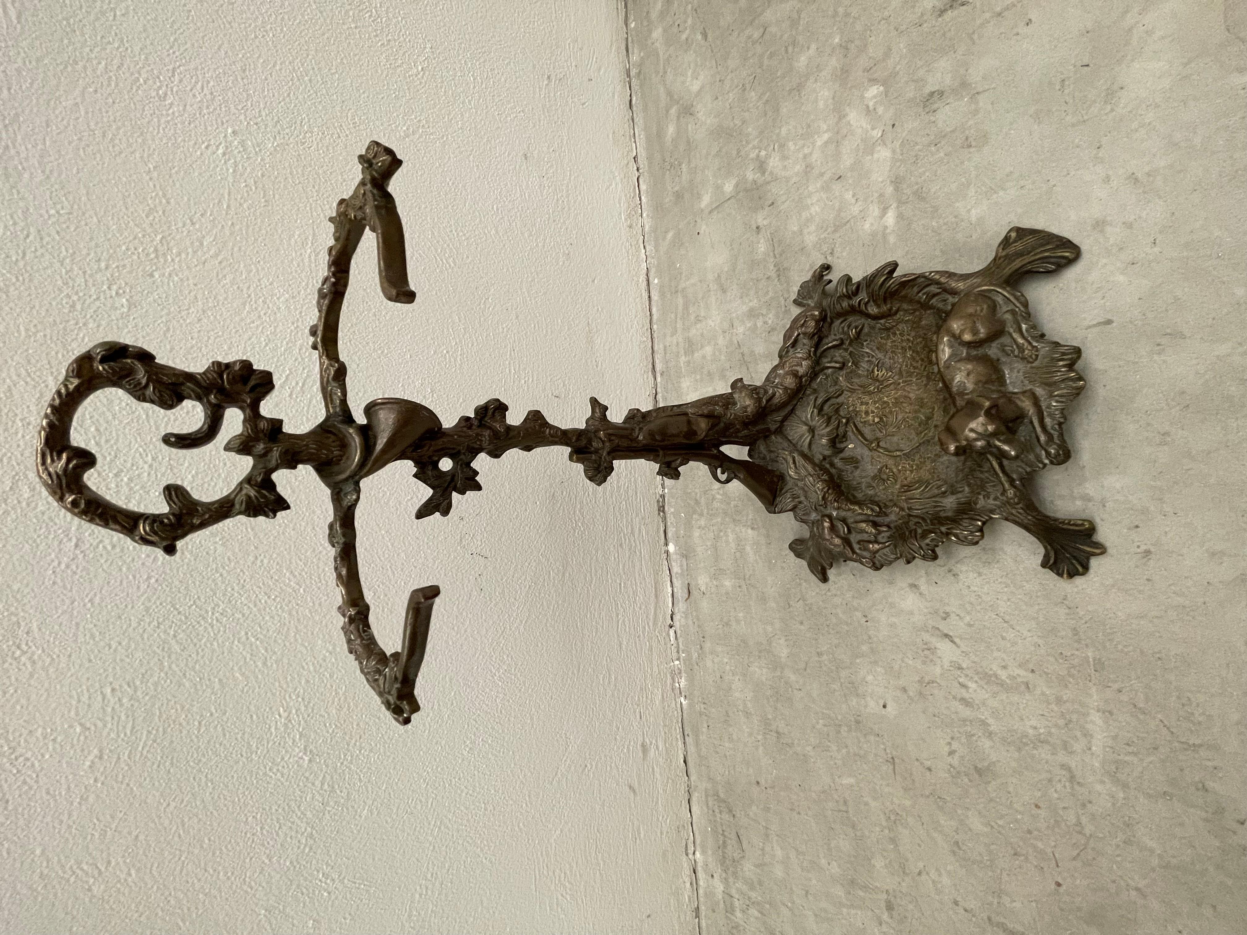 Heavy bronce multi-purpose fireplace tools In Good Condition For Sale In Cantù, IT