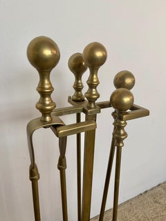 Outils de cheminée en laiton de style Empire italien des années 1960
