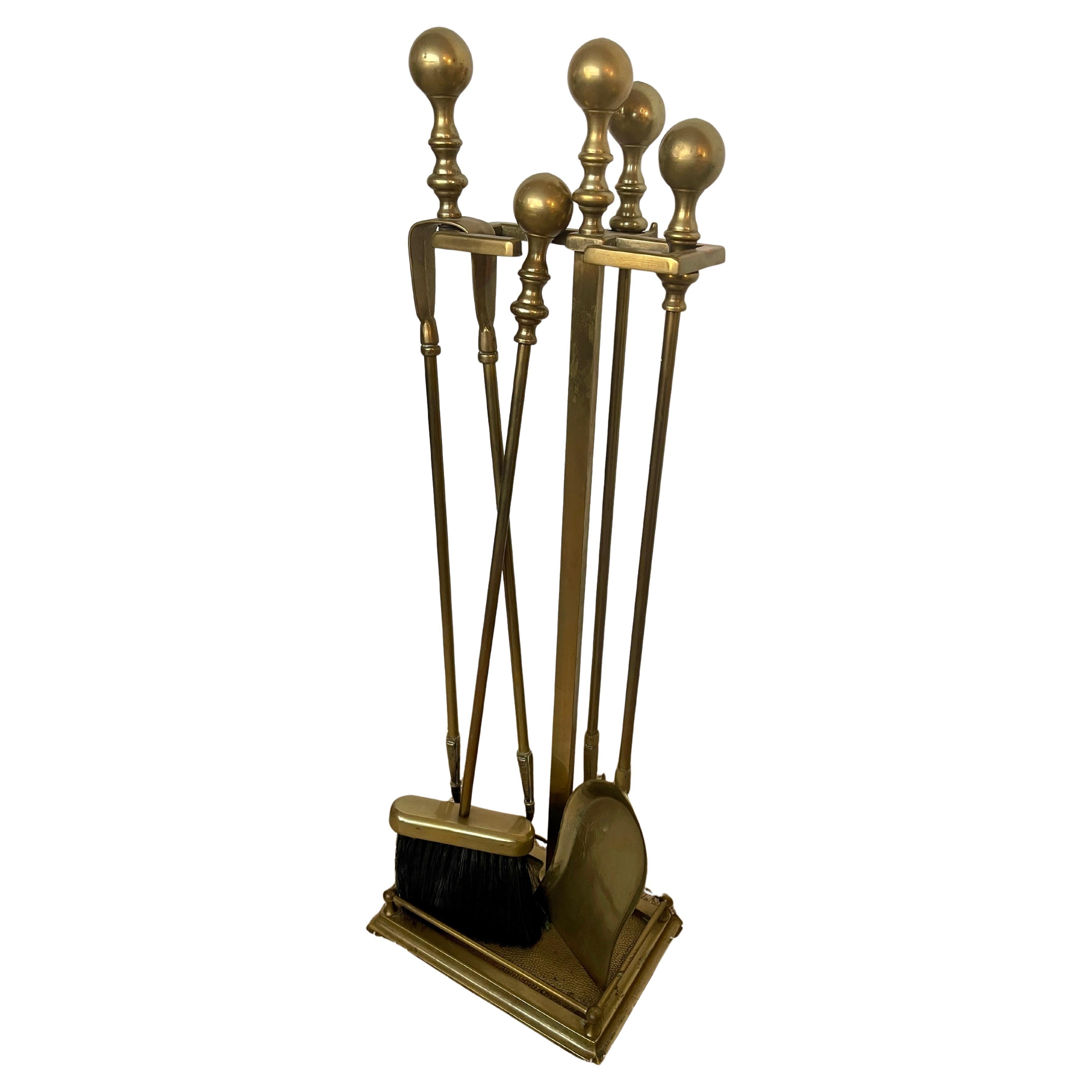 Utensilios para chimenea de latón estilo Imperio italiano de los años 60