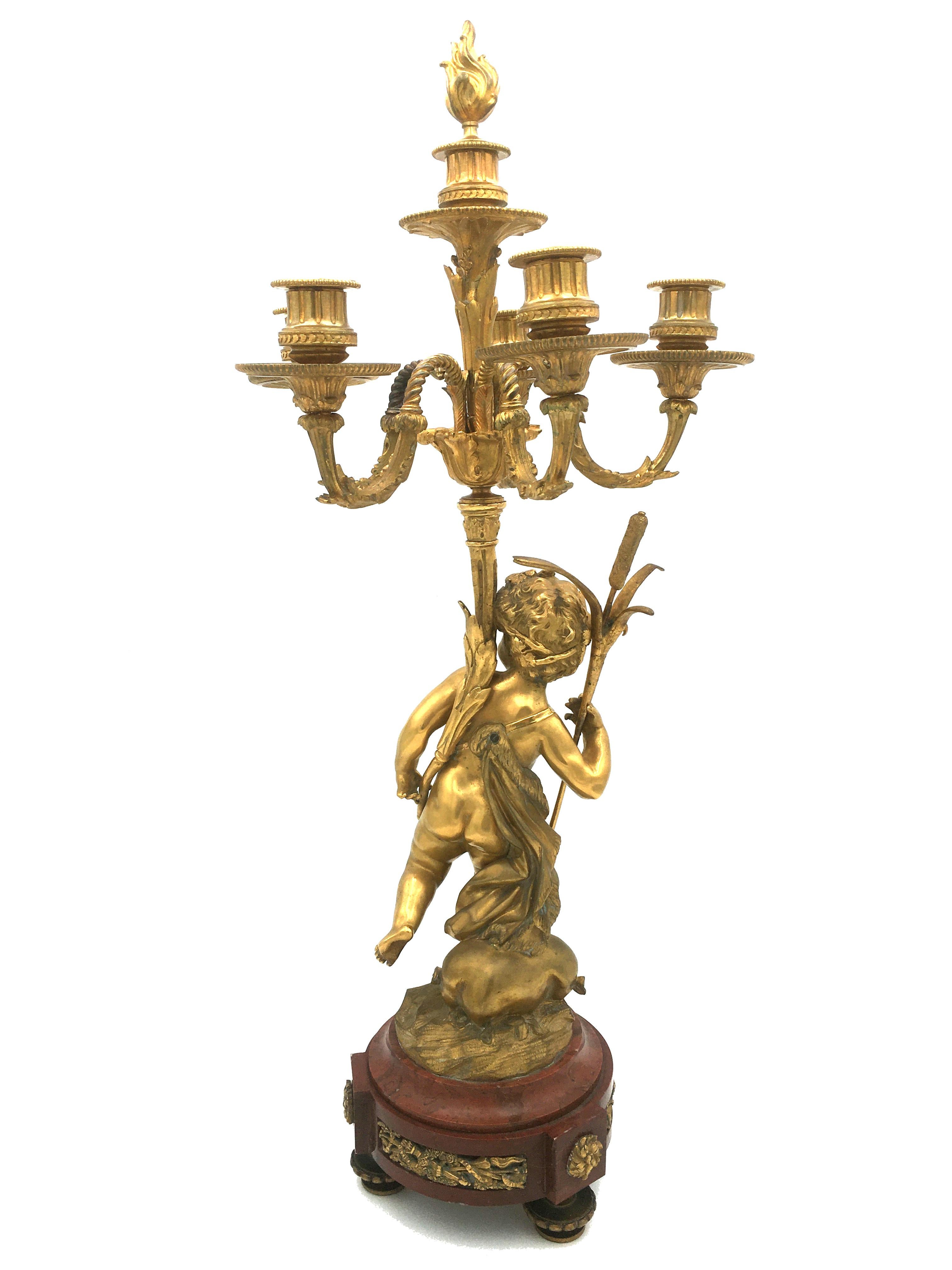 CLODION - Paire de candélabres en bronze doré et marbre rouge avec Putti - 19ème France en vente 10