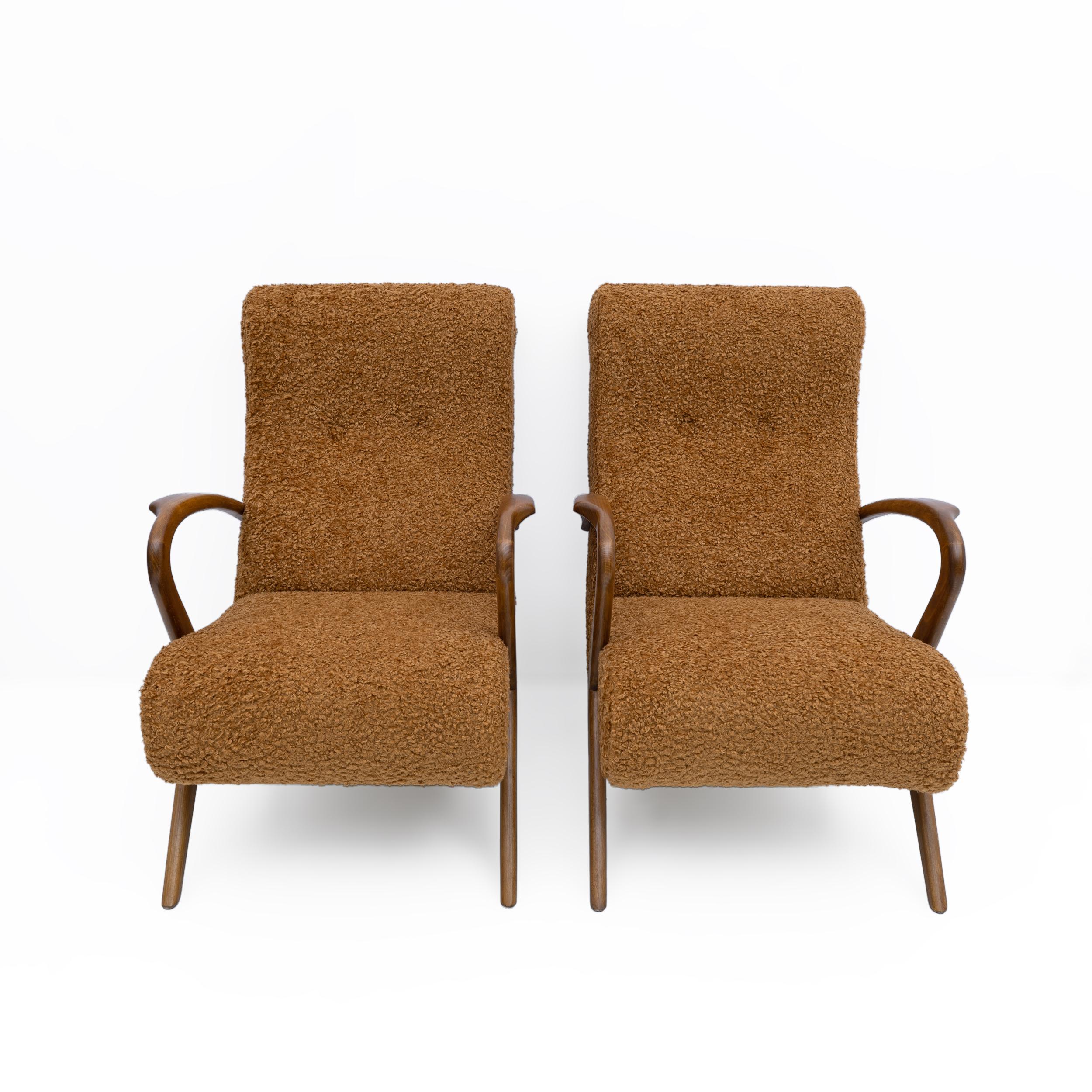 Mid-Century Modern Attribute to Paolo Buffa Mid-century Modern Italian Bouclè Armchairs, Pair