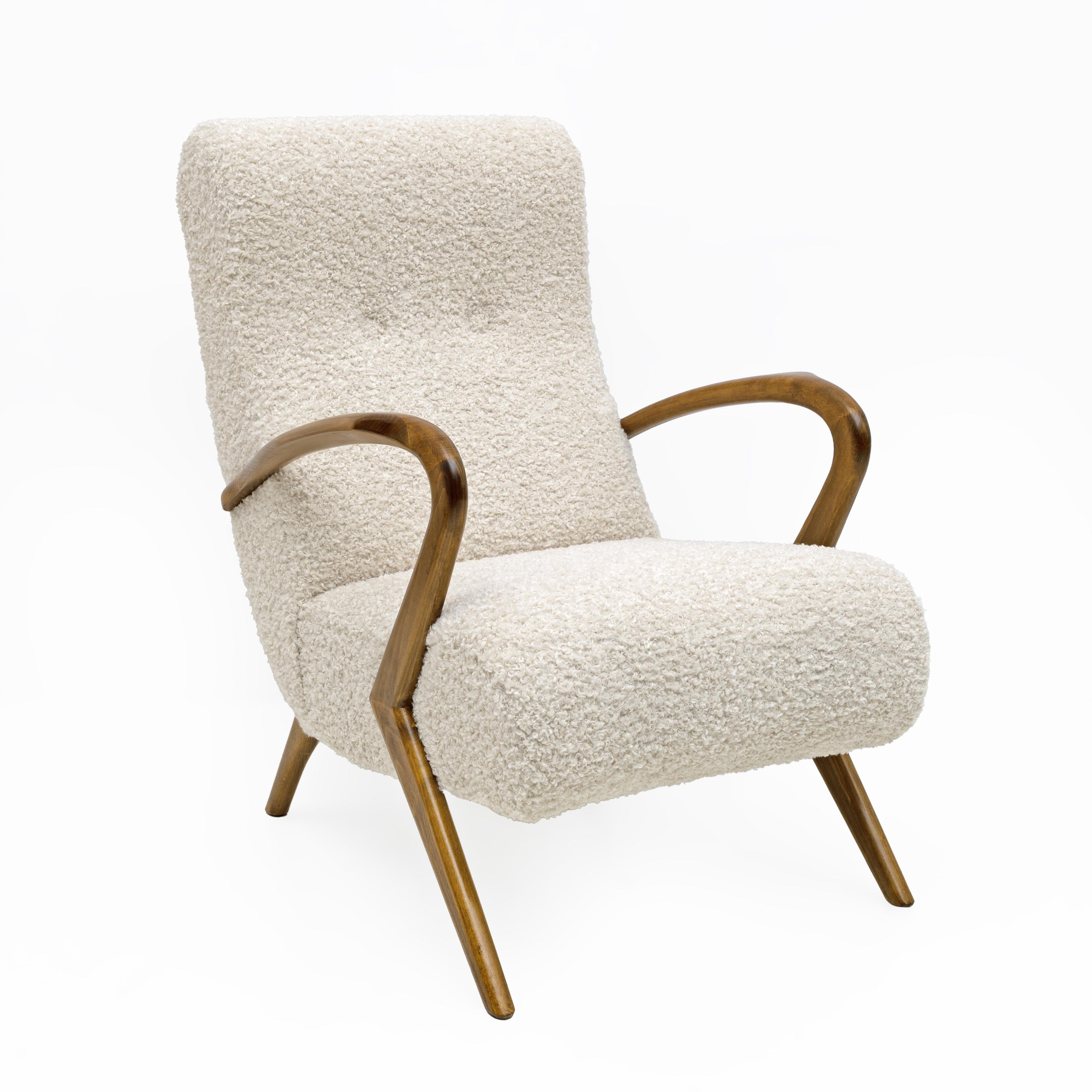 Mid-Century Modern Attribut à Paolo Buffa Fauteuils Bouclè italiens modernes du milieu du siècle, paire en vente