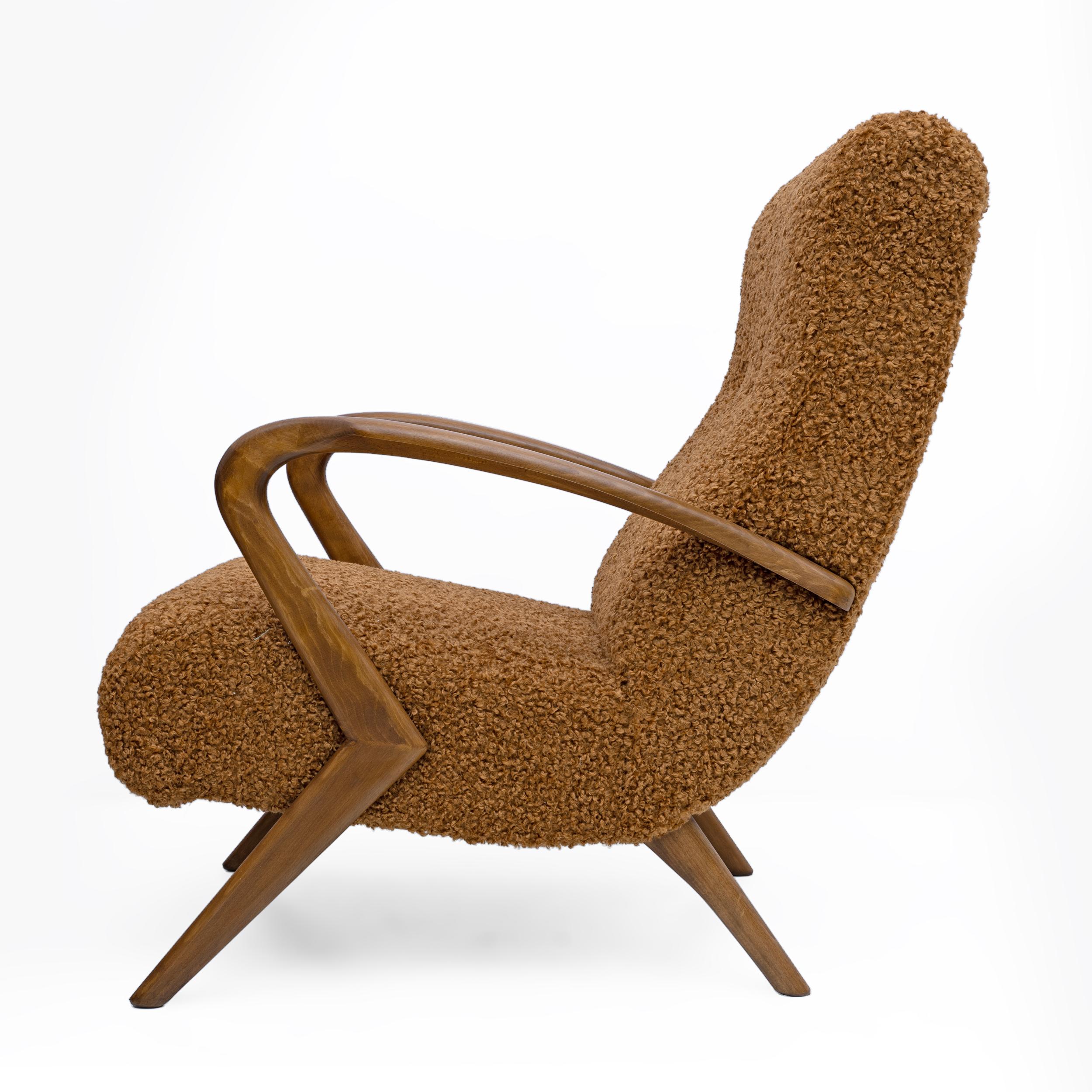 Attribute to Paolo Buffa Mid-century Modern Italian Bouclè Armchairs, Pair In Excellent Condition In Puglia, Puglia