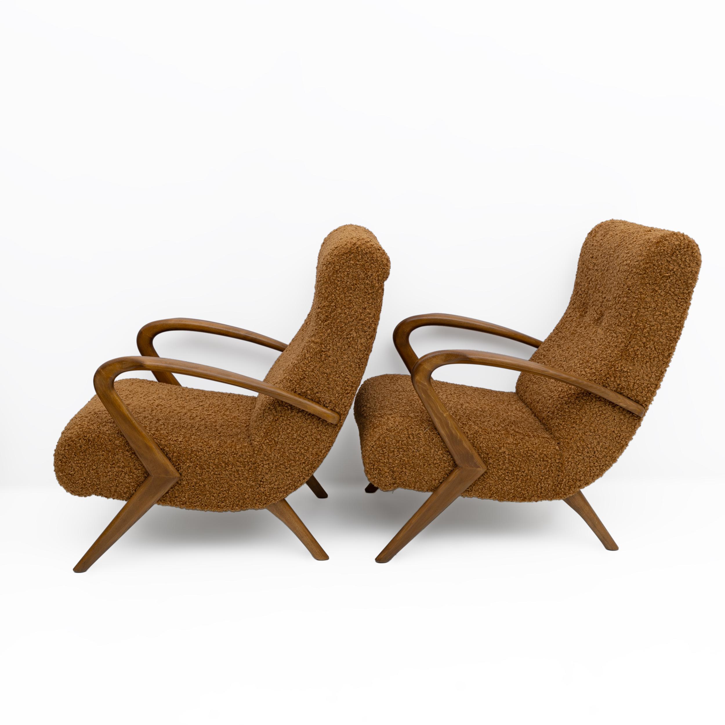 Attribute to Paolo Buffa Mid-century Modern Italian Bouclè Armchairs, Pair 1
