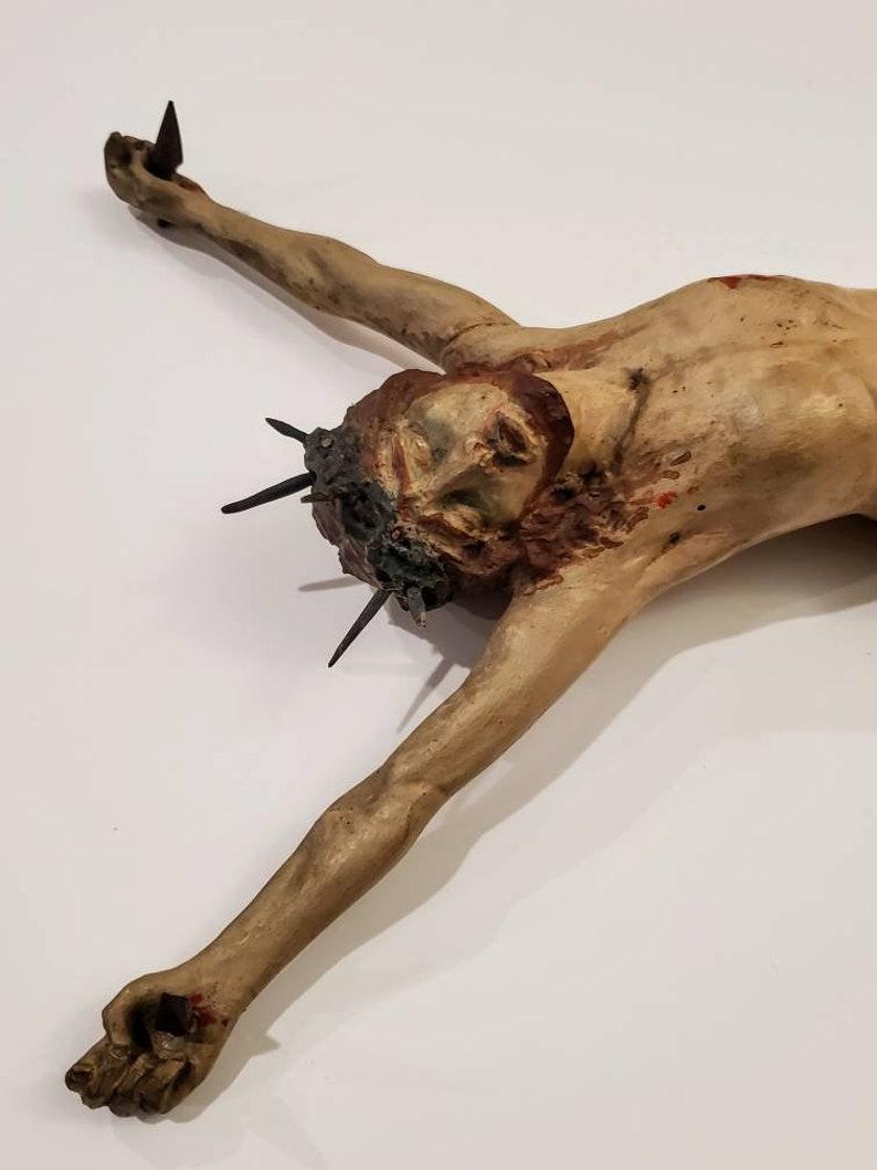 18th Century Spanish Baroque Period Christ Crucified Altar Sculpture For Sale 2