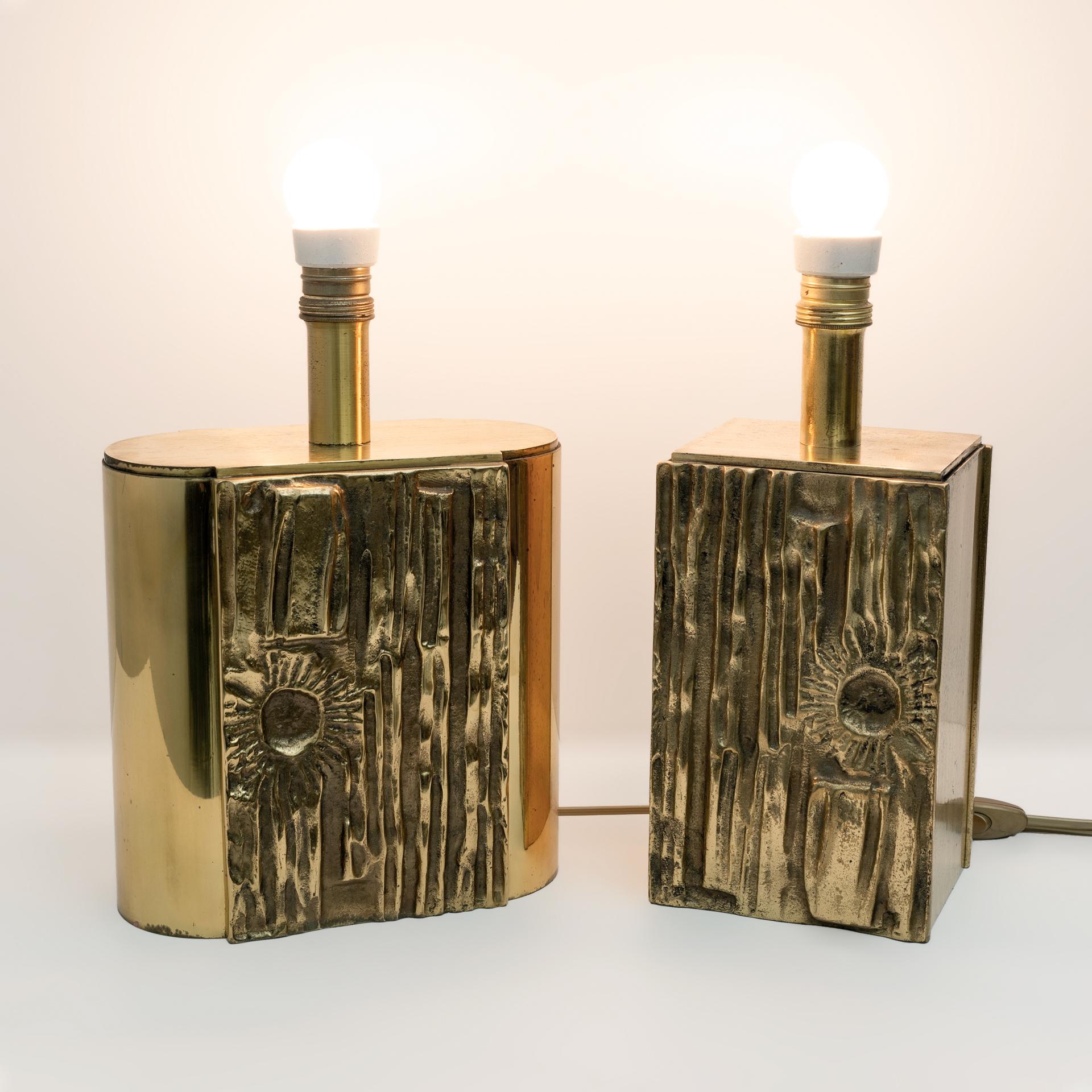 Paire de lampes de table en laiton d'Esperia, attribuées à Angelo Brotto, Modernes au milieu du siècle dernier Bon état - En vente à Puglia, Puglia