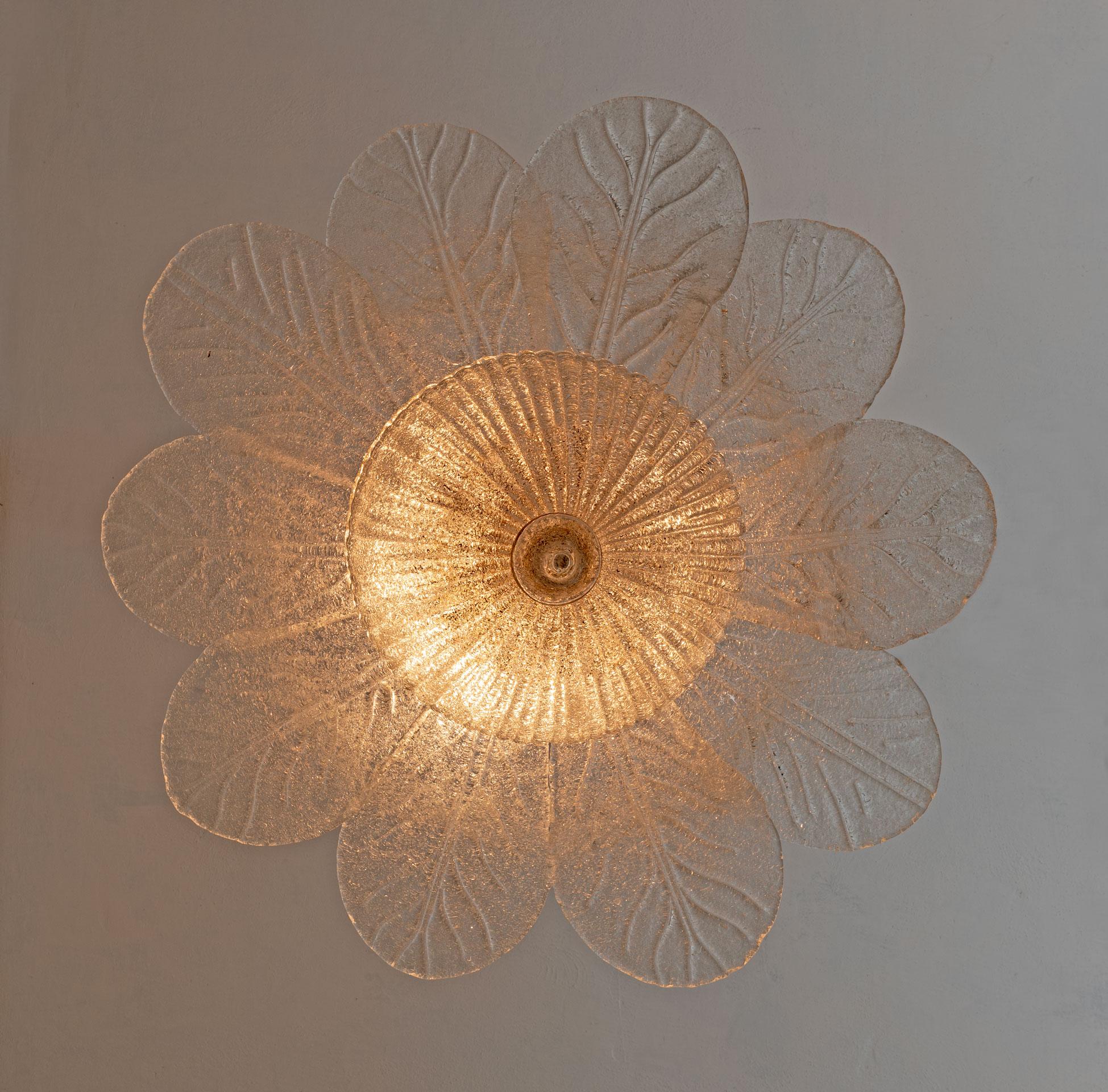 Attributed Barovier & Toso Mid-Century Brass and Murano Glass Ceiling Light, 70s For Sale 1