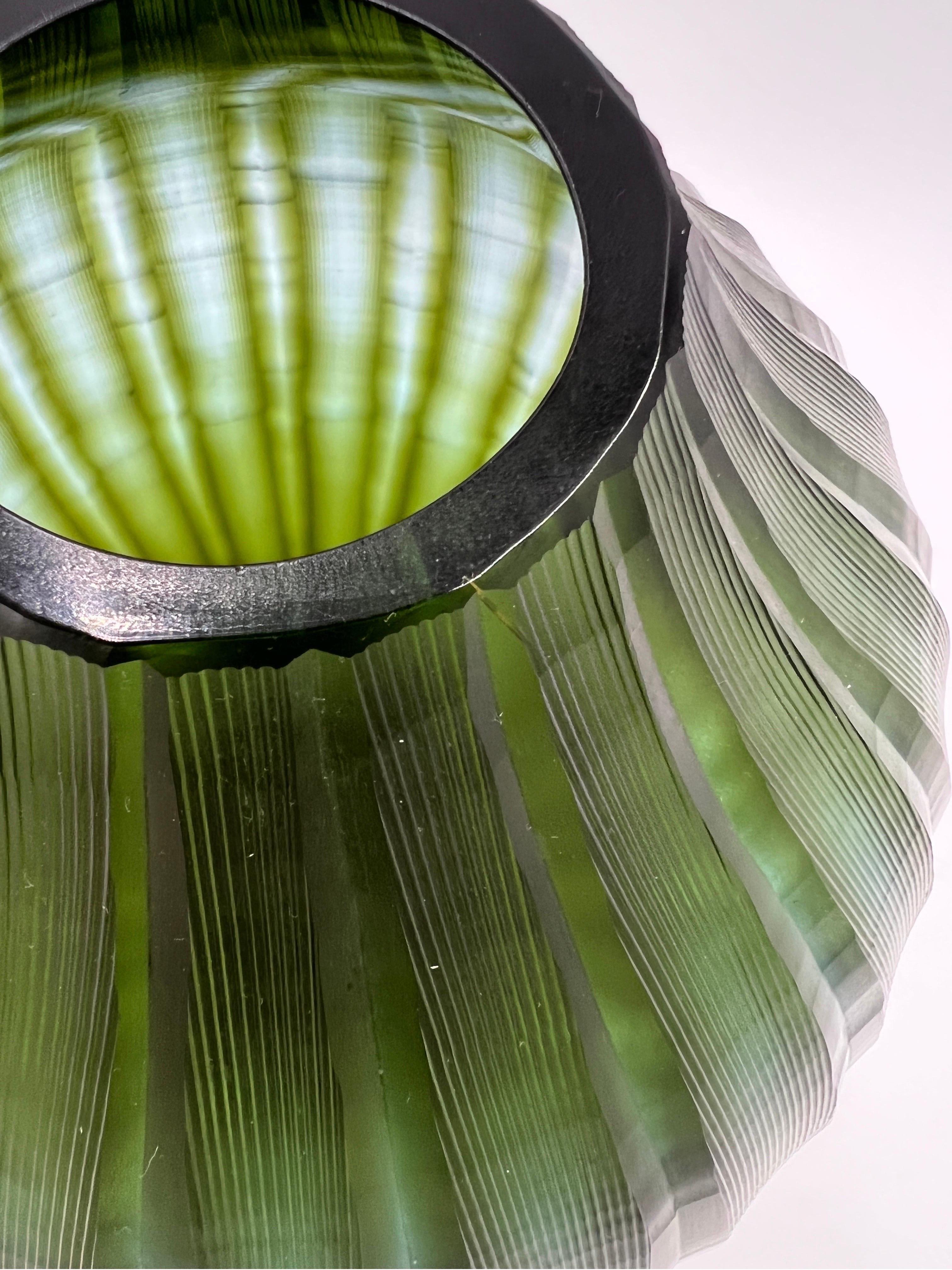 Vase en verre d'art sculpté de Murano attribué à Carlo Scarpa pour Venini en vente 5