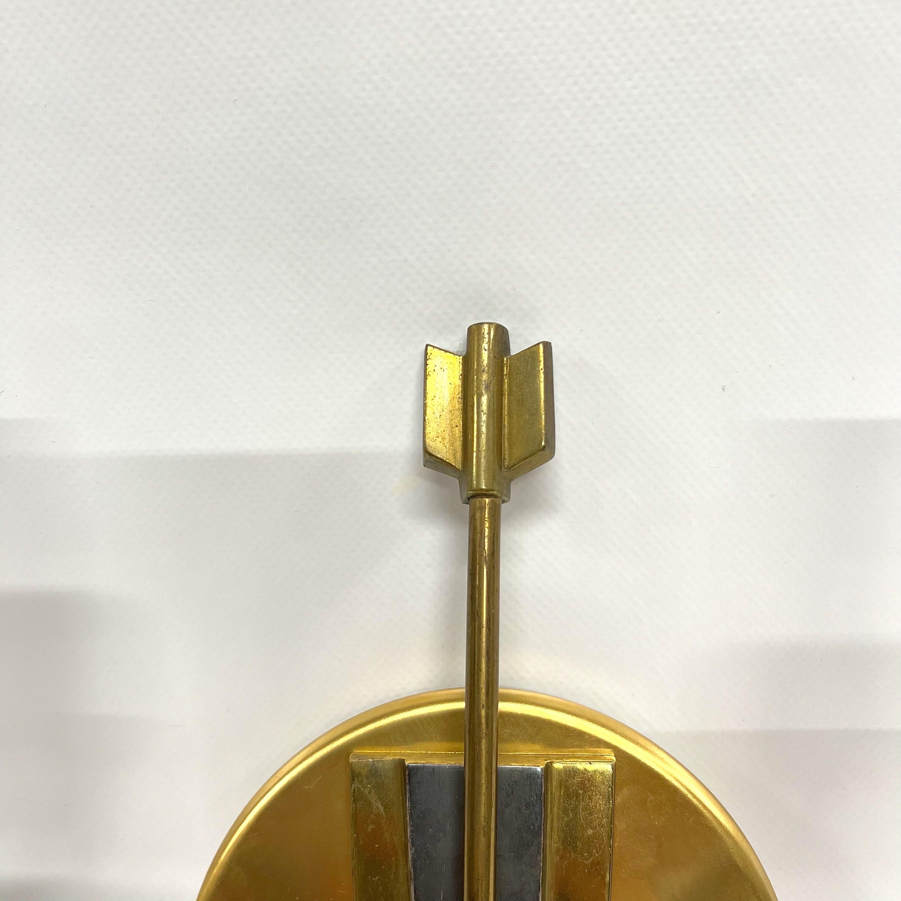Paire d'appliques murales italiennes à flèche en laiton attribuées à Gio Ponti en vente 6