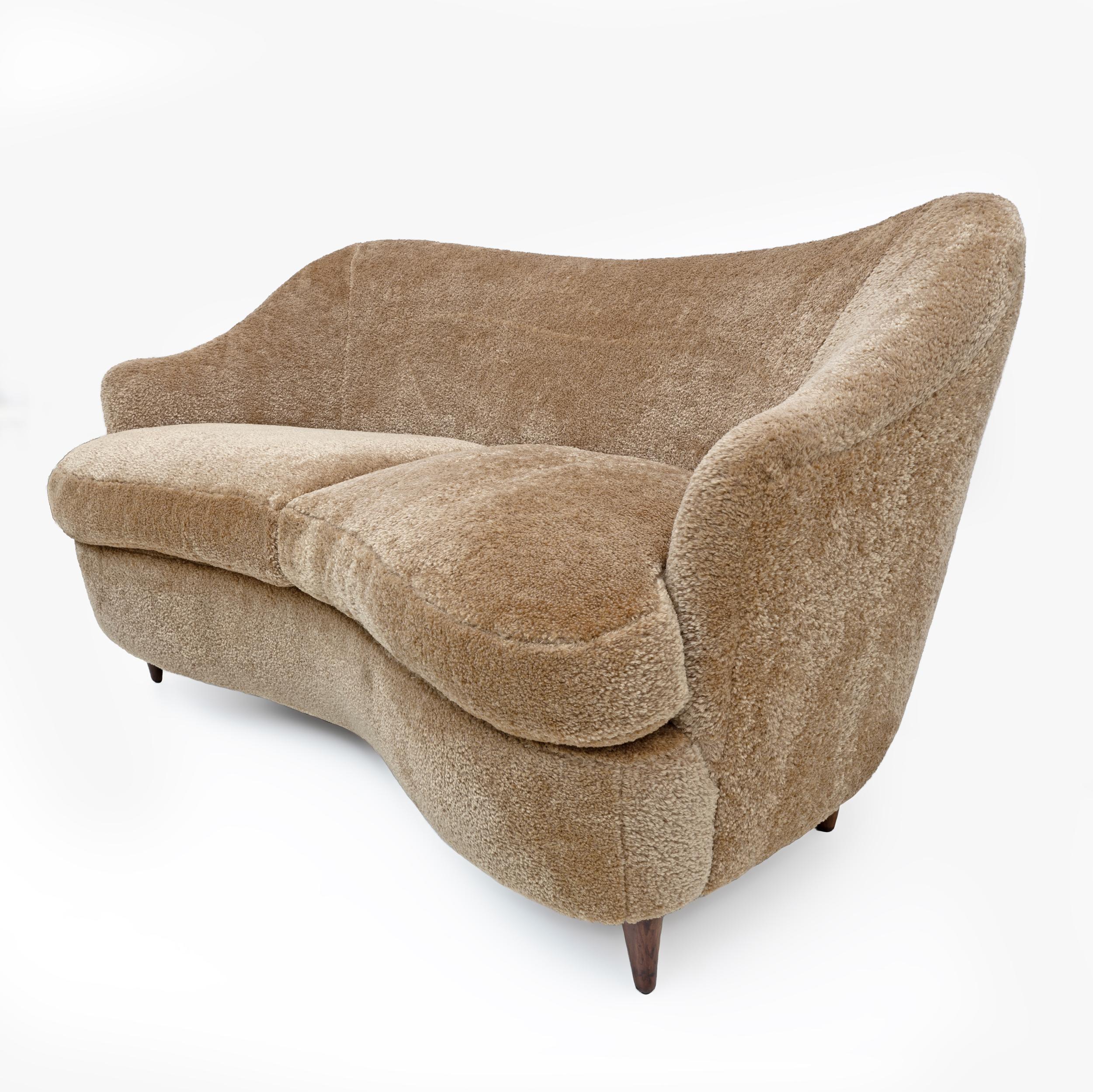 Mid-20th Century Attributed Gio Ponti Mid-century Modern Italian Sofa for Casa E Giardino, 1930s For Sale