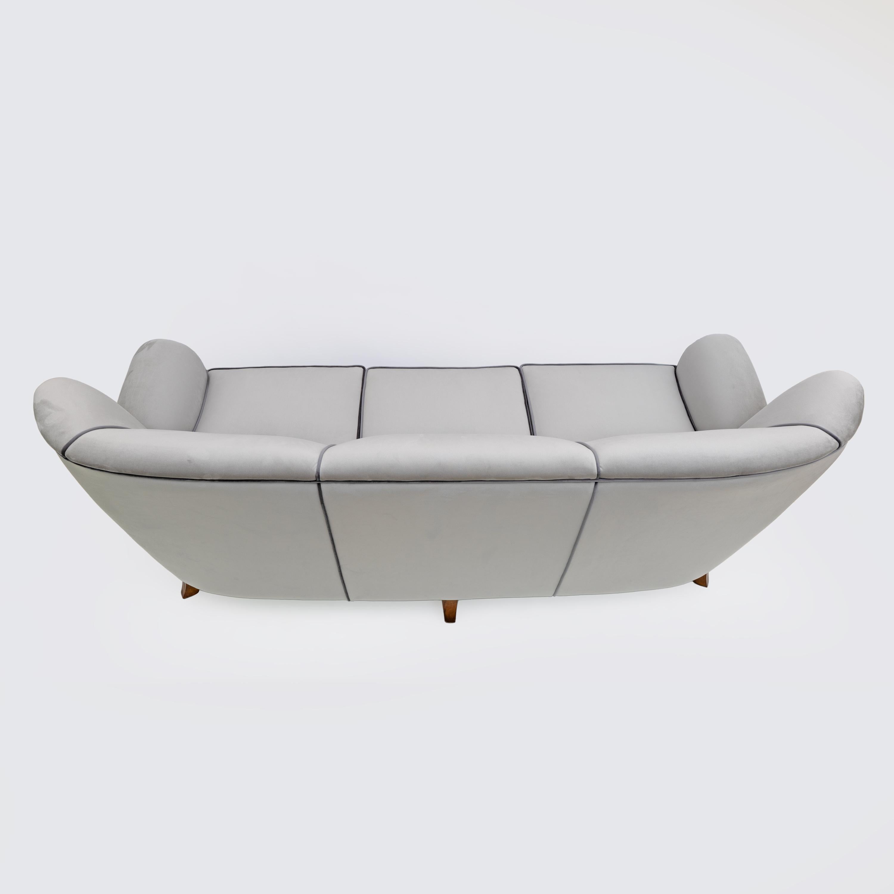 Guglielmo Ulrich zugeschriebenes italienisches Art-Deco-Samtsofa, 1940er Jahre im Angebot 5