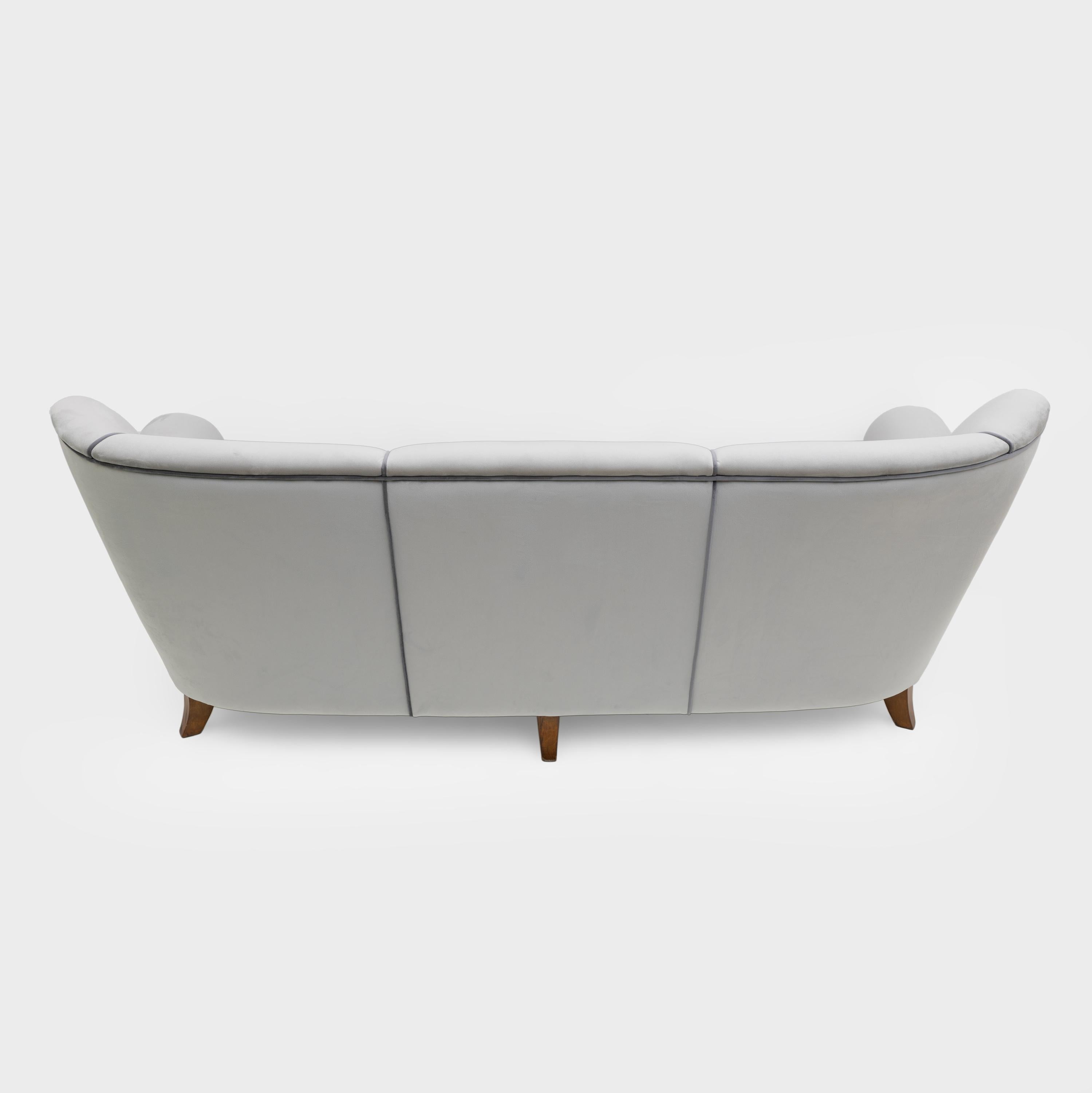 Guglielmo Ulrich zugeschriebenes italienisches Art-Deco-Samtsofa, 1940er Jahre im Angebot 6