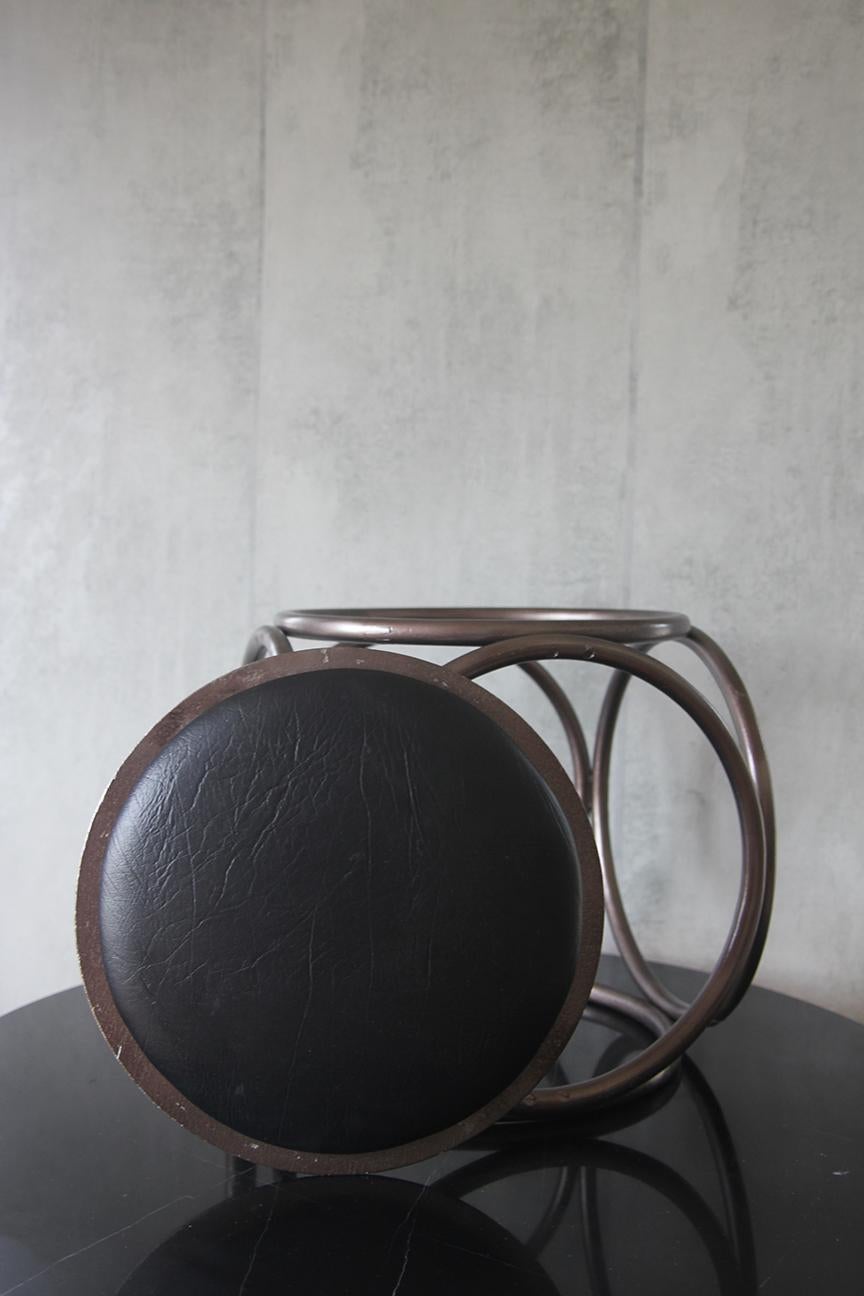Attributed Michael Thonet Mid-century bentwood stool For Sale 2