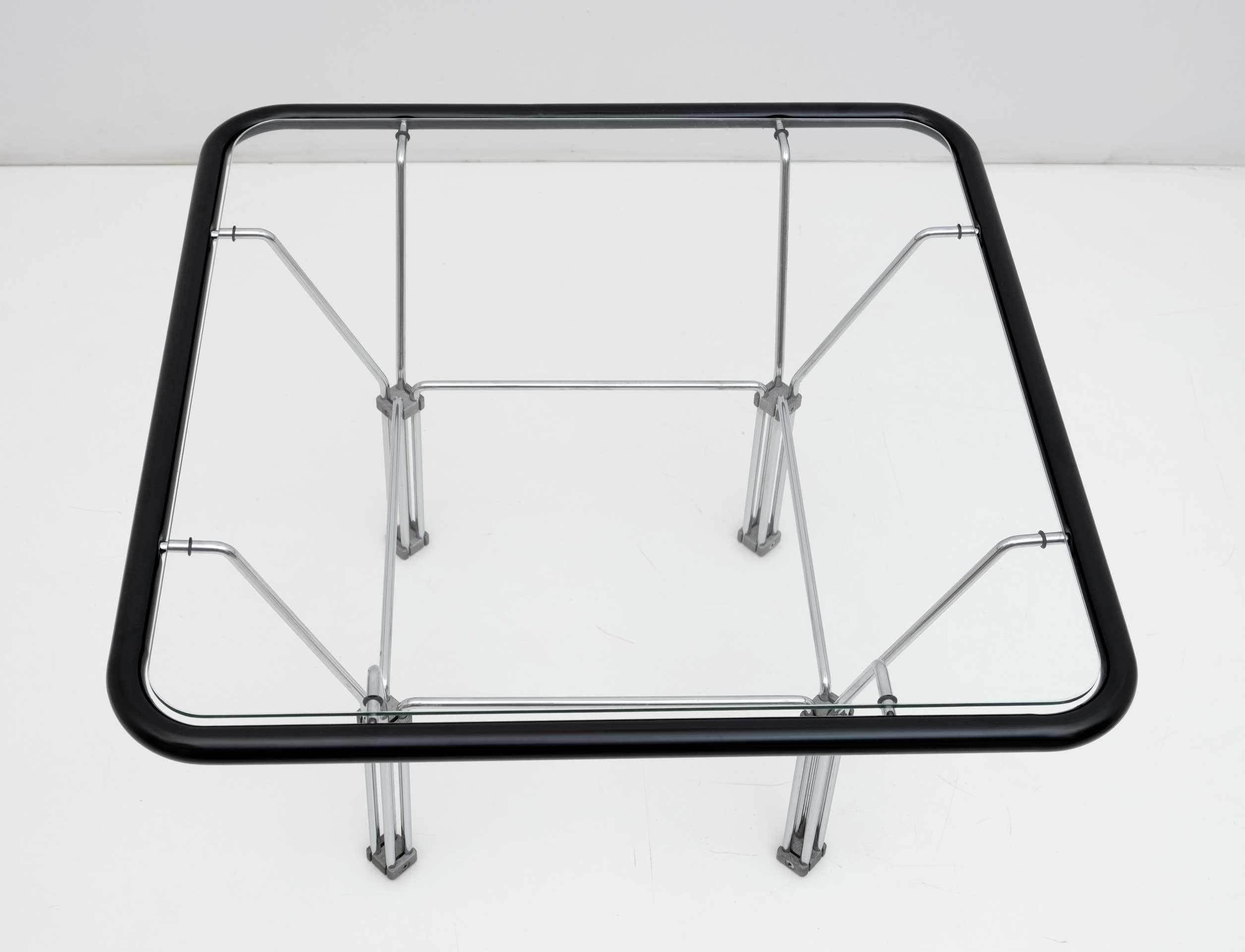 Attributed Niels Bendtsen Post Modern Crystal and Steel Coffee Table, 1970s In Good Condition For Sale In Puglia, Puglia