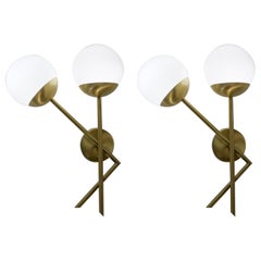 Attribuito Stilnovo Mid-Century Modern White Coppia di lampade da parete in vetro di Murano