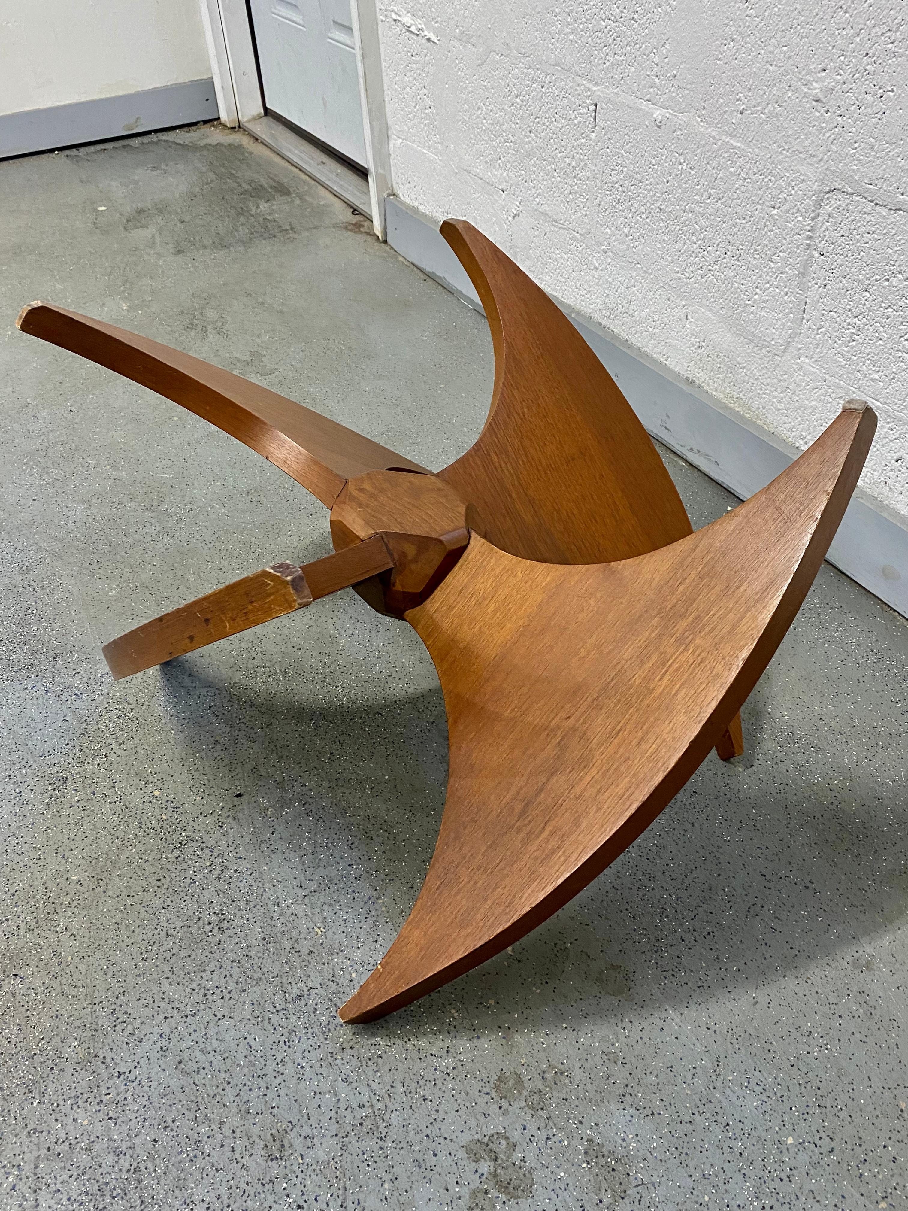 Attributed to Adrian Pearsall Walnut Propeller Sculptural Woof Coffee Table For Sale 1