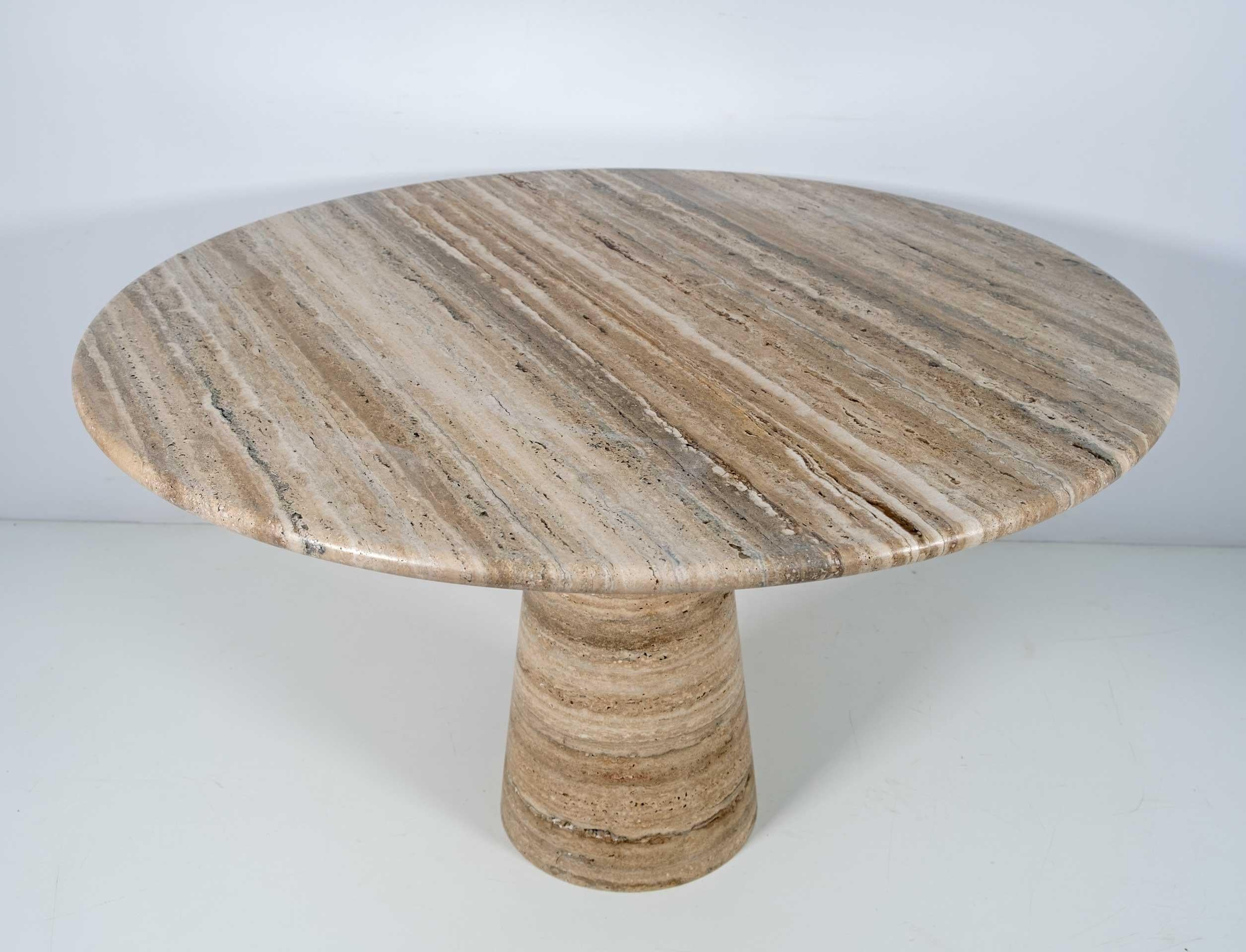 Attributed to Angelo Mangiarotti Travertine Round Dining Table, 70s In Good Condition In Puglia, Puglia