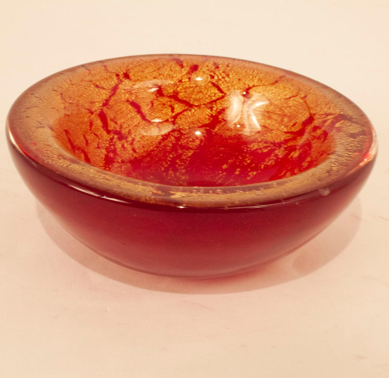 Murano Glass Attributed to Archimede Seguso Gold Fleck Glass Bowl, Mid-20th Century