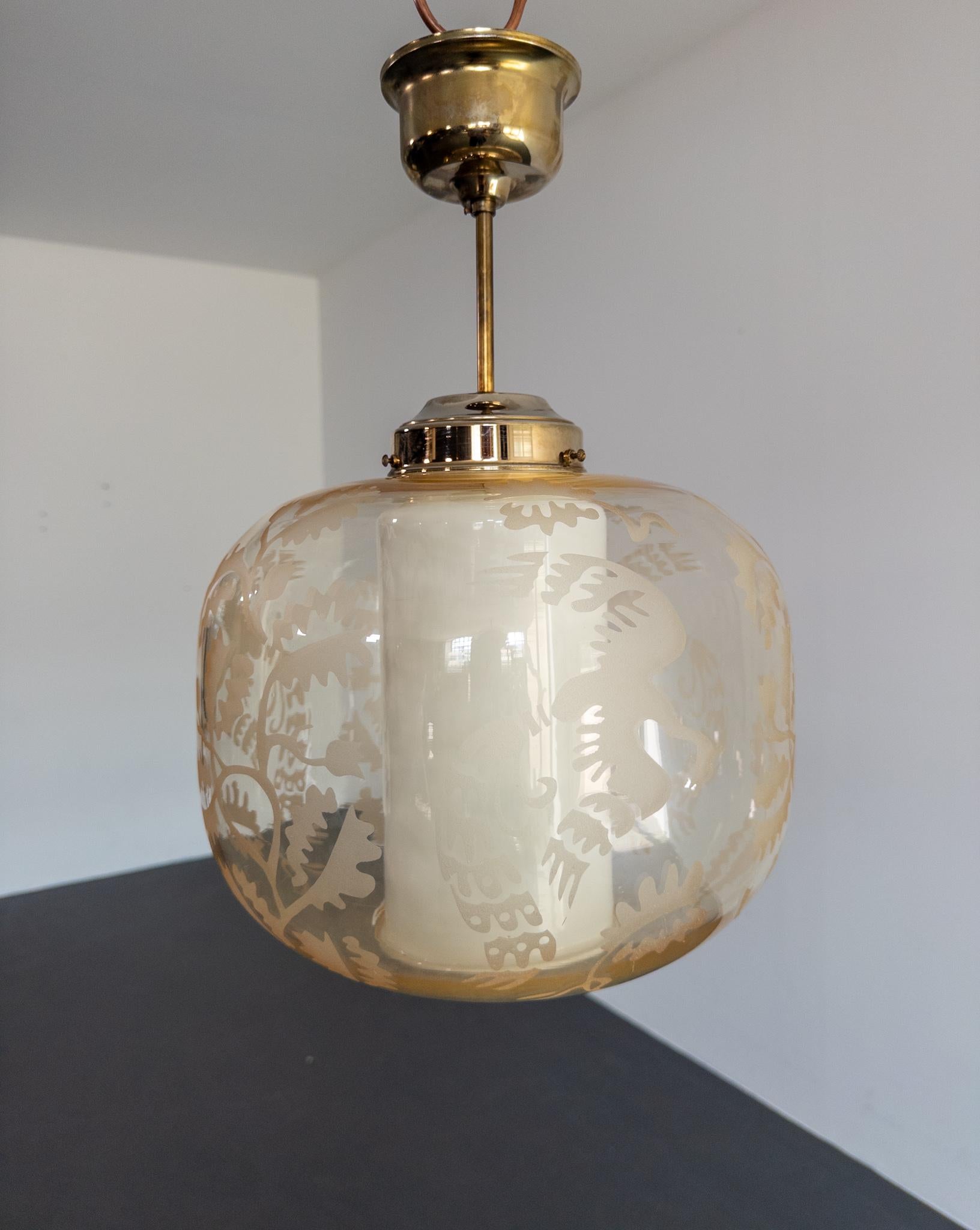 Atribuido a Arvid Böhlmarks Lampfabrik - Colgante de vidrio grabado 