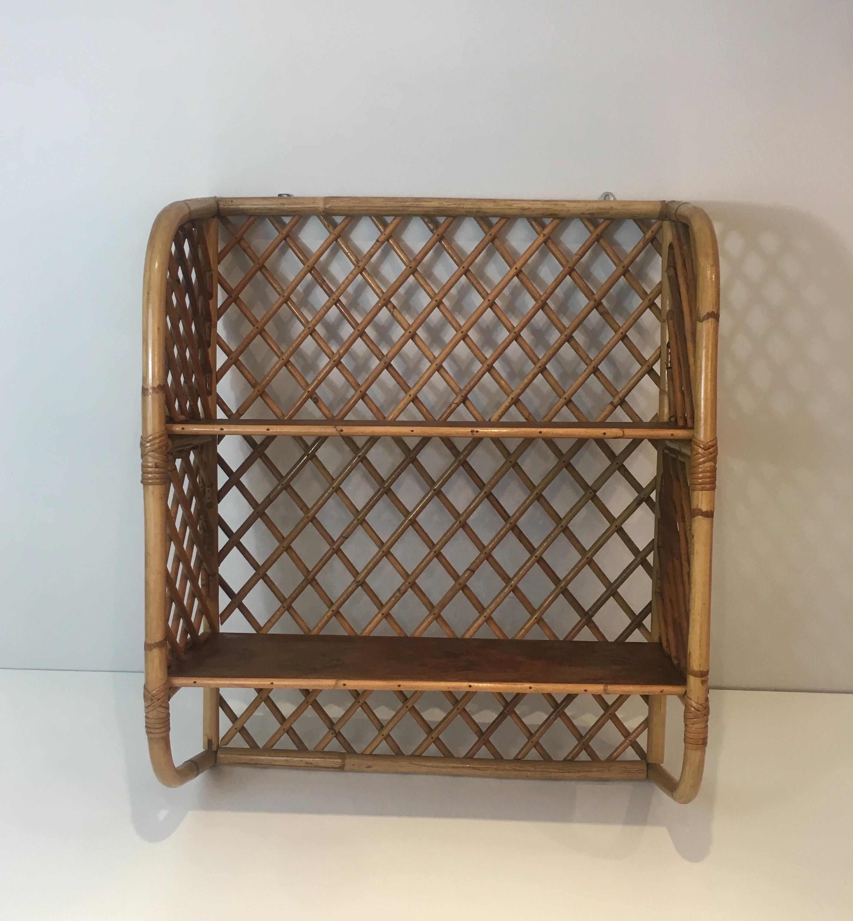 Attributed to Audoux Minet, Rattan and Wood Wall Shelves, French, circa 1950 In Good Condition For Sale In Marcq-en-Barœul, Hauts-de-France