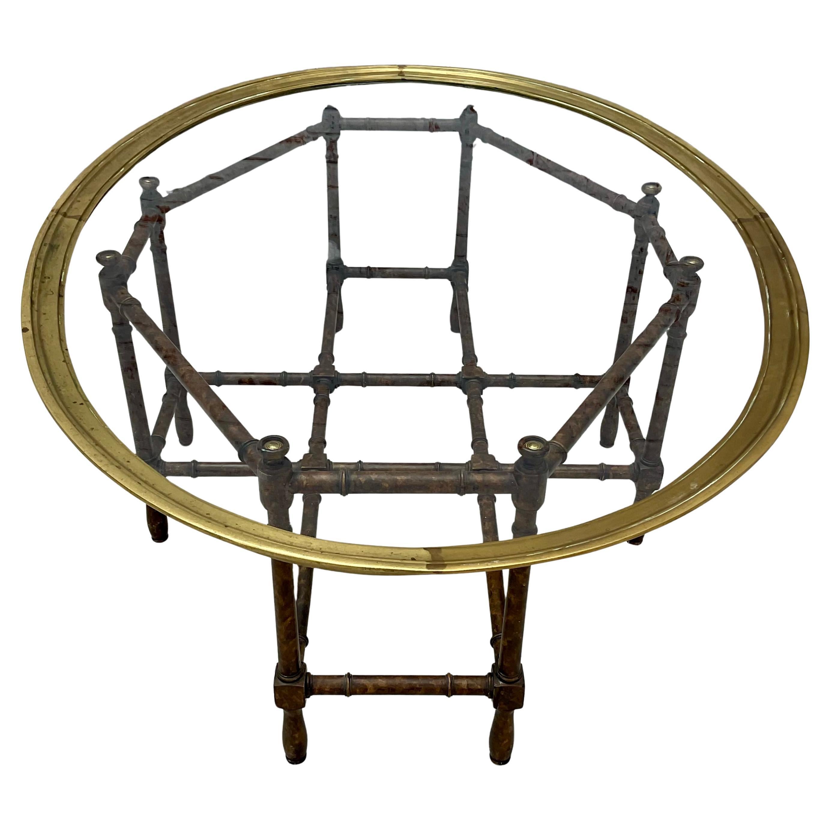 Baker Faux Bamboo Oval Glasplatte Couchtisch zugeschrieben