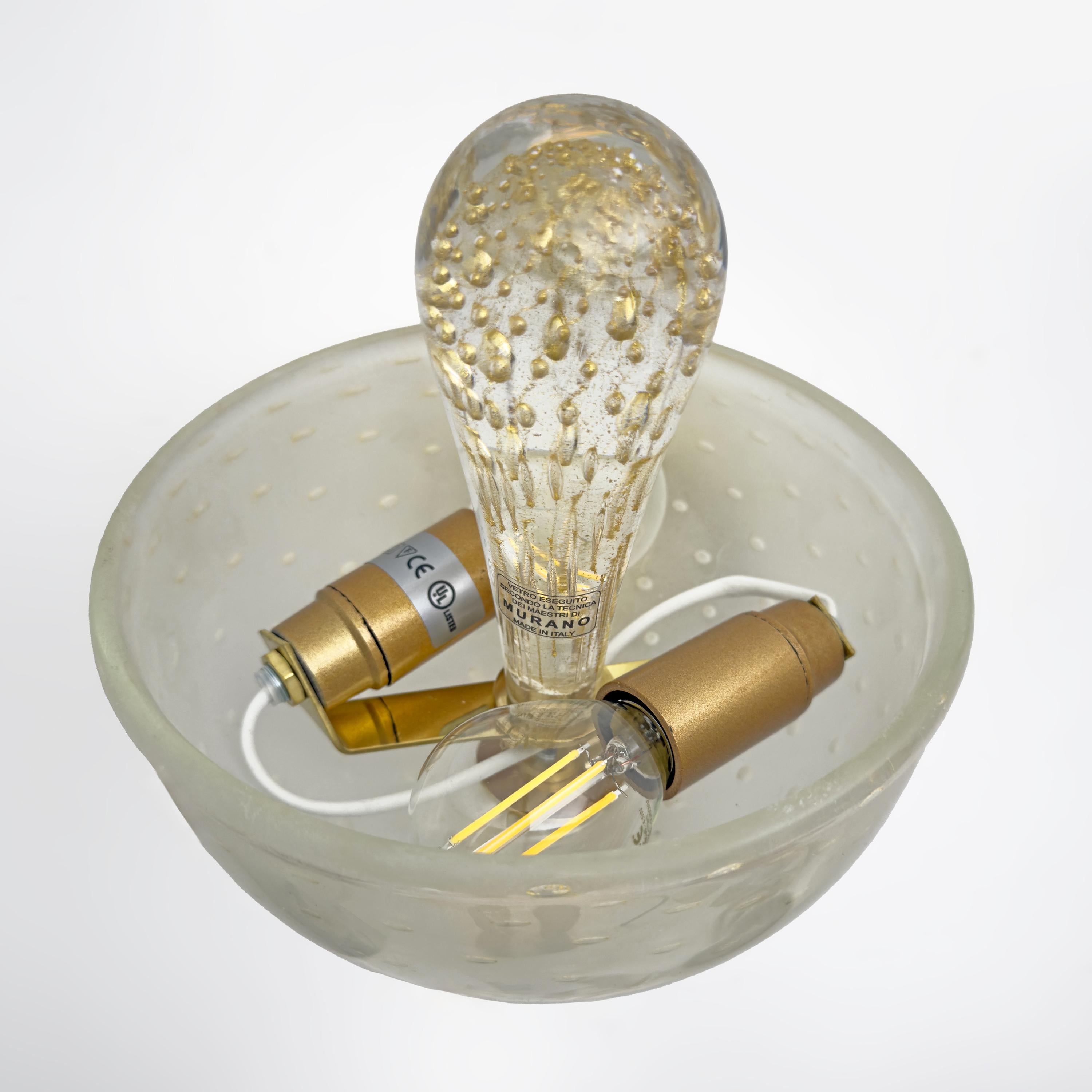 Attributed to Barovier & Toso Brass and Pulegoso Murano Glass Sconces, Pair For Sale 2