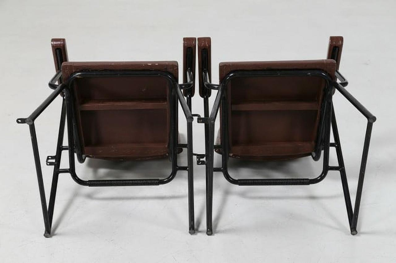 italien Ensemble de  Six chaises attribuées à BBPR Studio, style mi-siècle moderne en bois et acier en vente