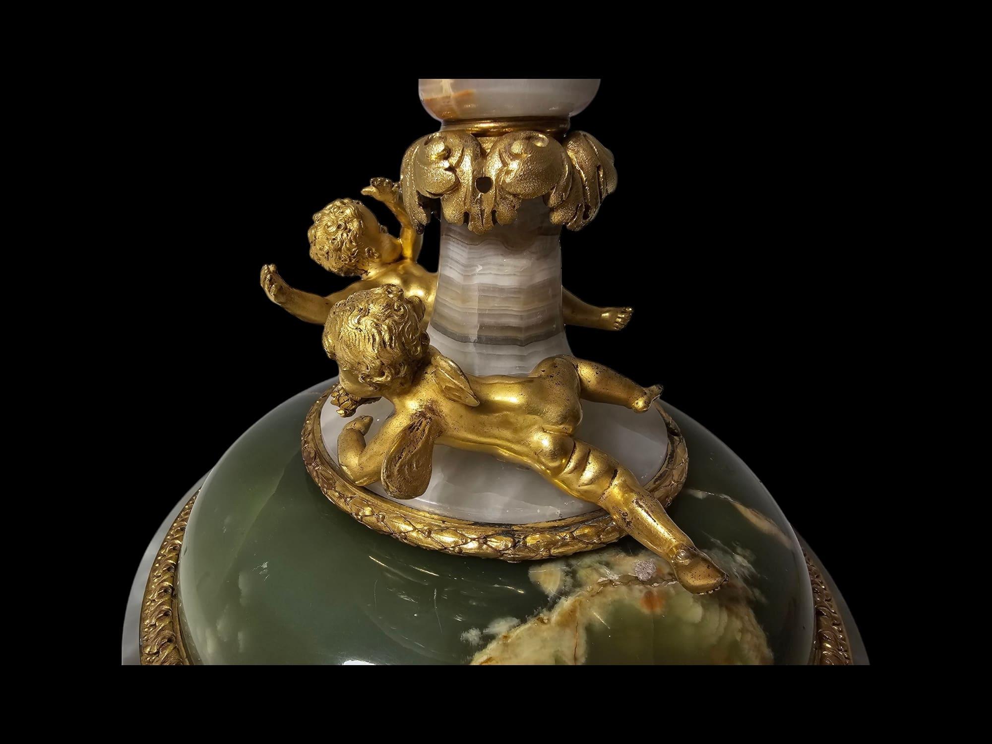 Late 19th Century Attributed To Eugène Cornu, gilded bronze  agate Et Onyx d'Algérie, centerpiece For Sale