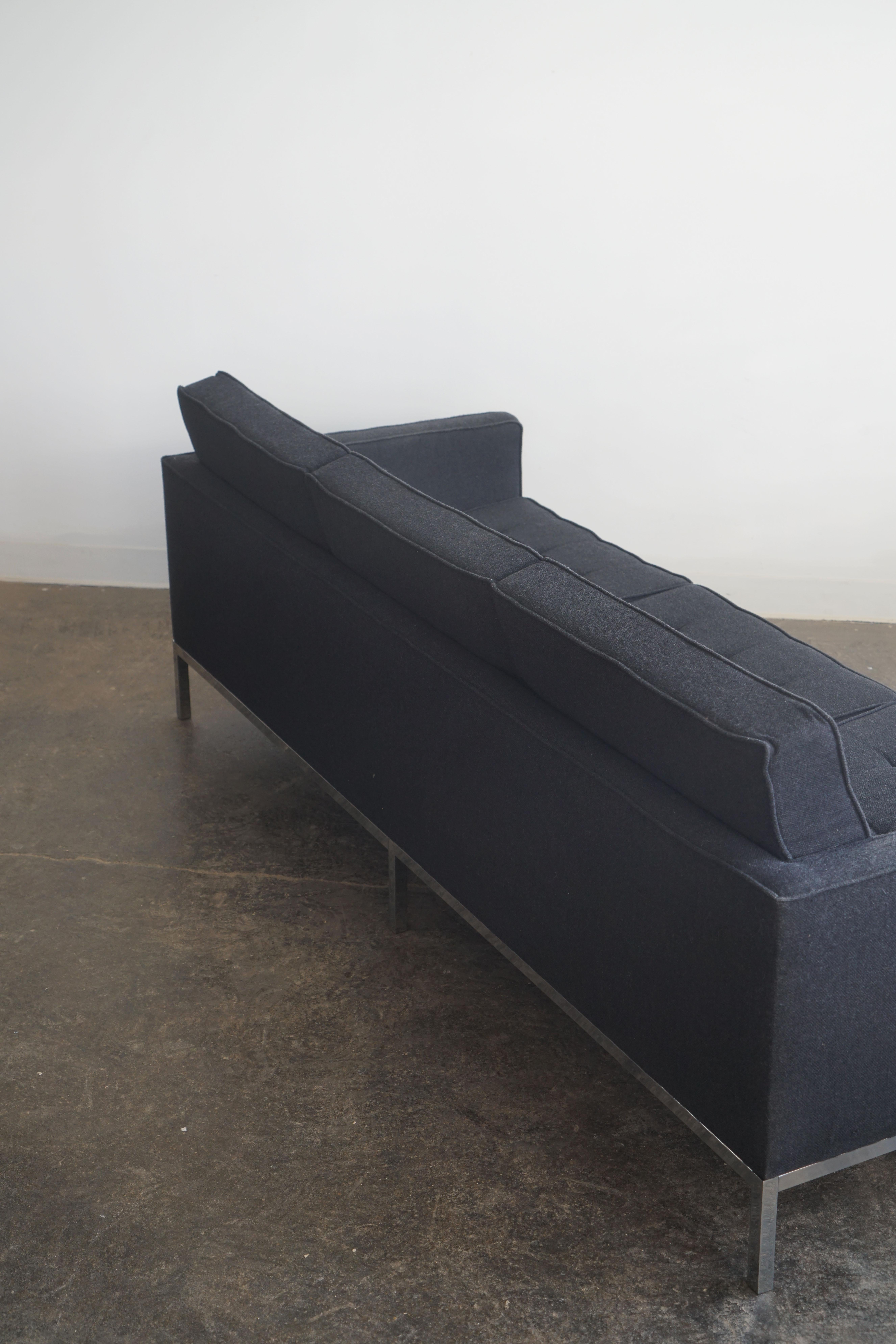 Attributed to Florence Knoll Three-Seat Mid Century Sofa in black upholstery  For Sale 3