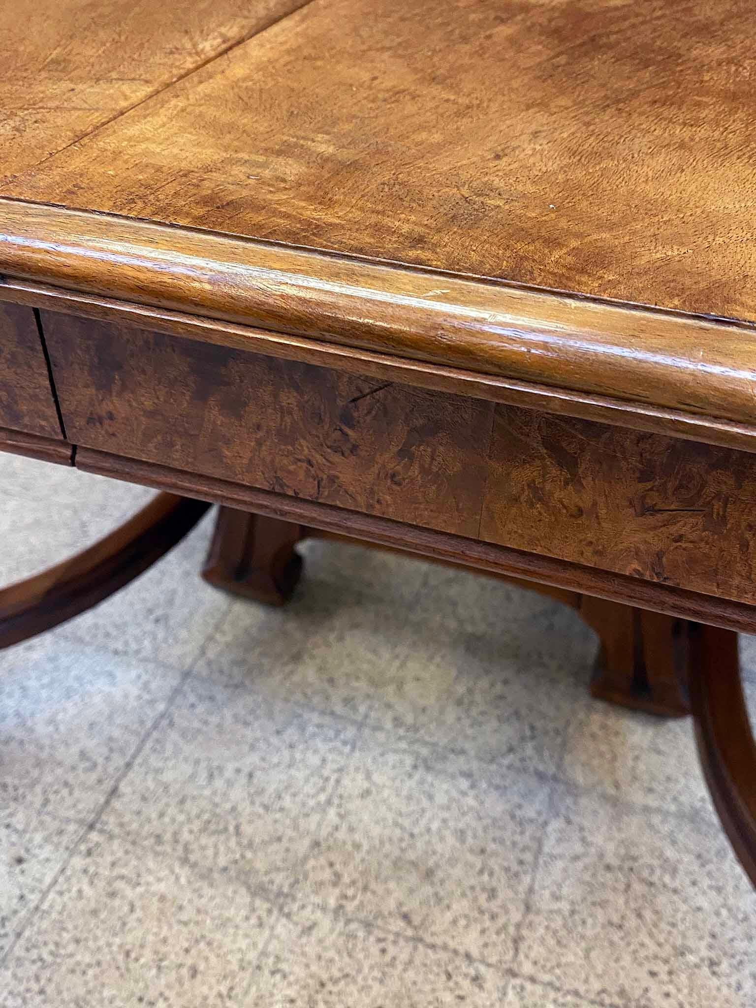 French Attributed to Gauthier-Poinsignon & Cie, Art Nouveau Dining Room Table in Walnut For Sale