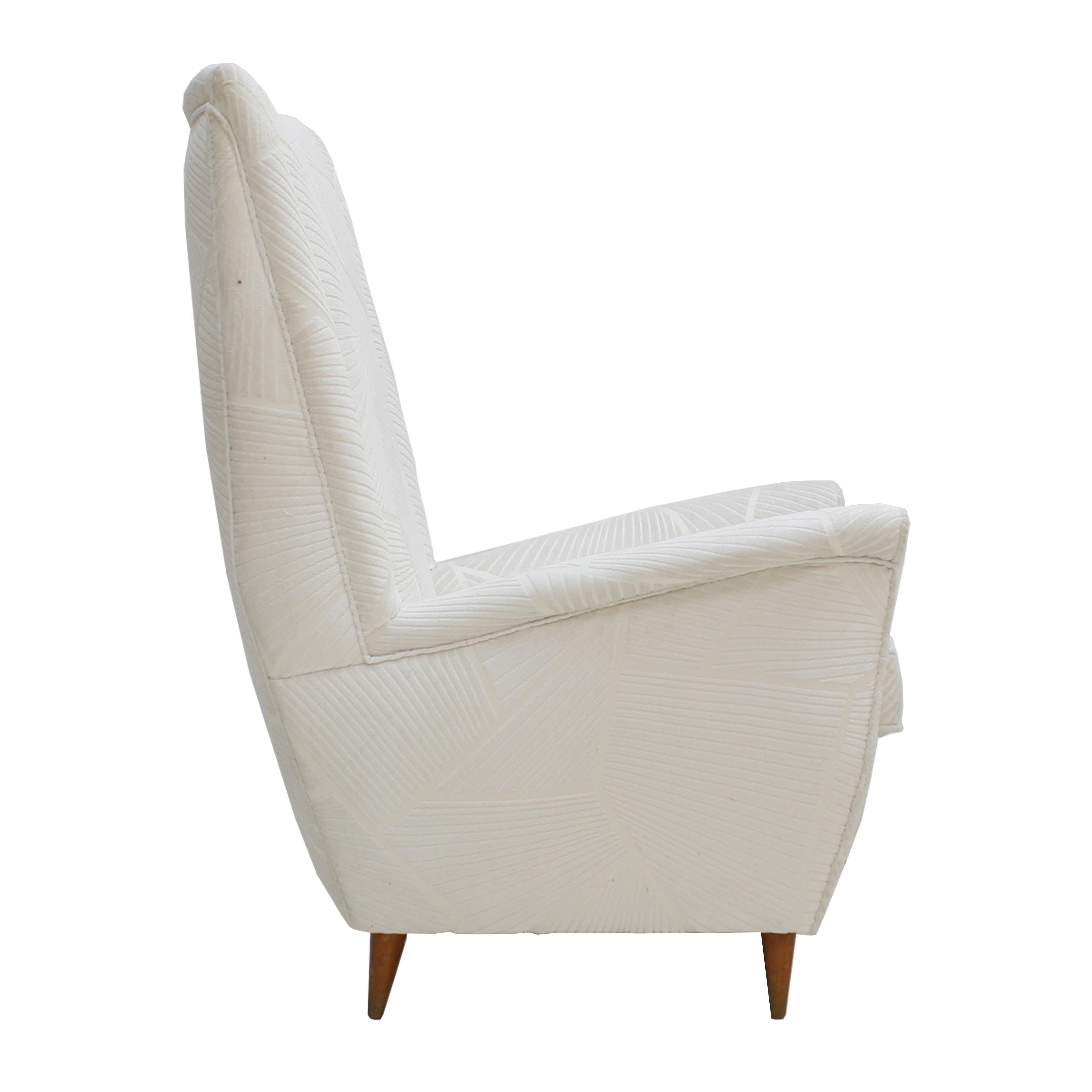 Attributed To Gio Ponti Pair Of White Velvet Italian Italian Armchairs 50s In Excellent Condition In Madrid, ES