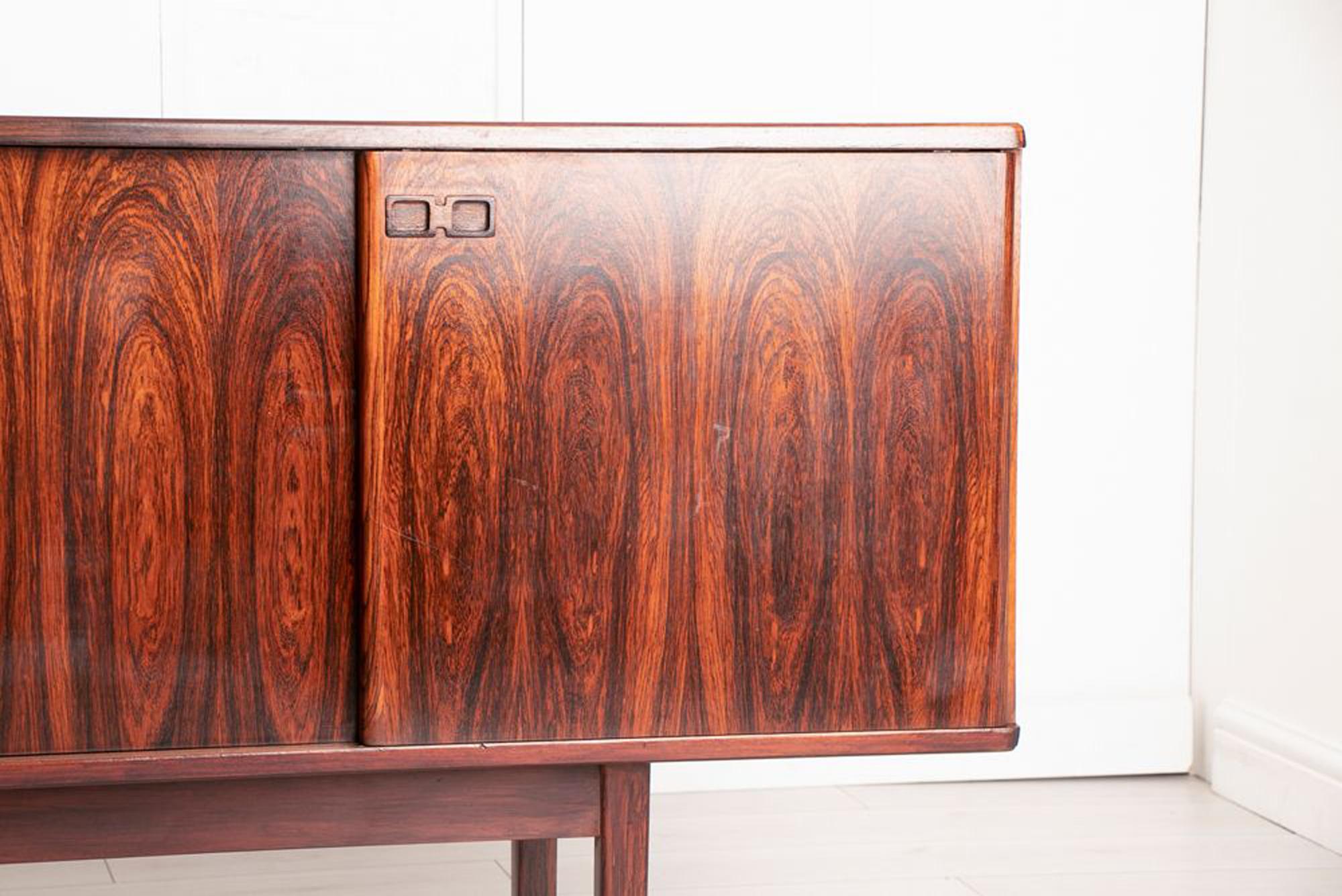 Attributed to Ib Kofod-Larsen, Freestanding Sideboard in Rosewood For Sale 7