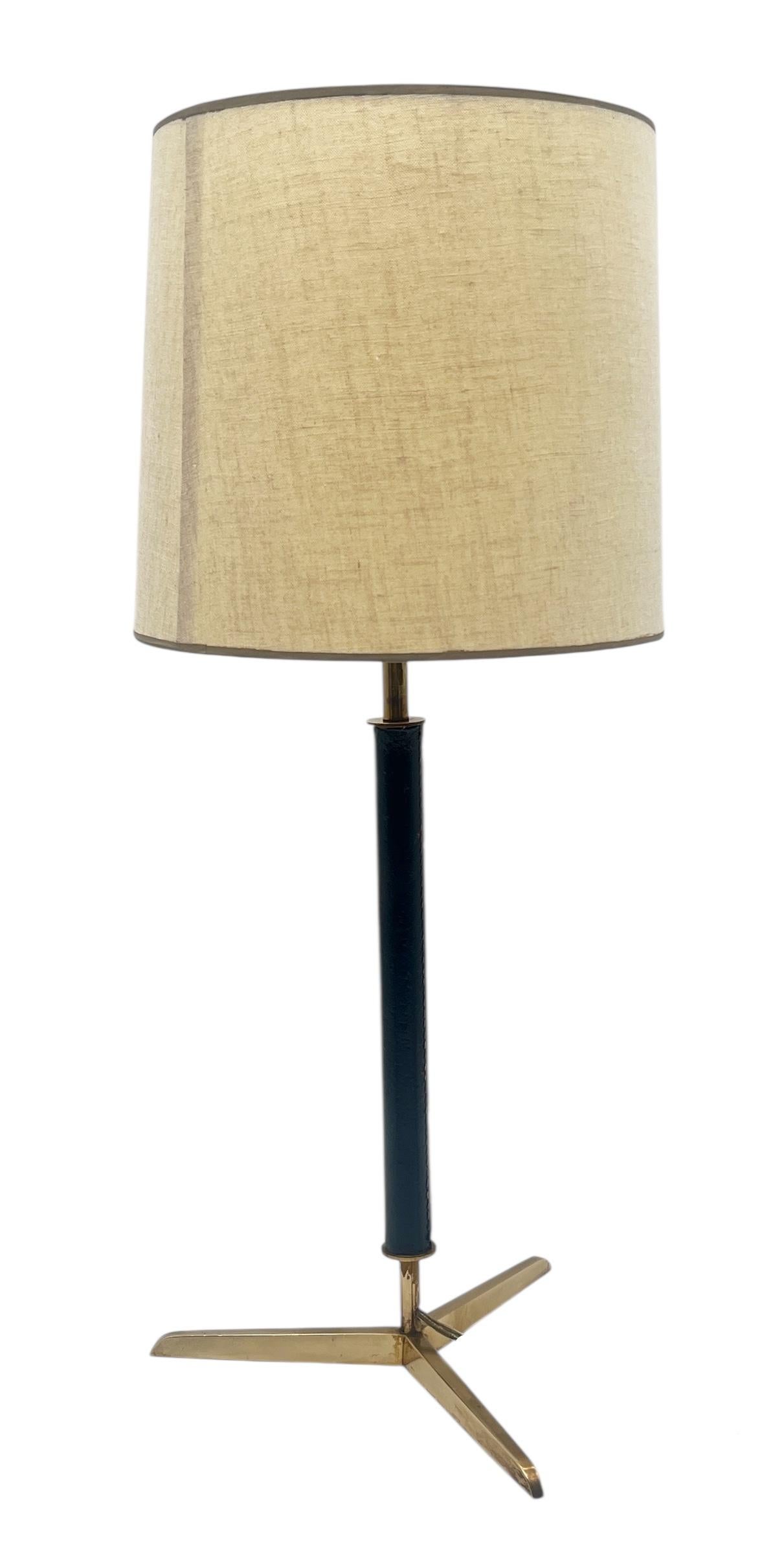 Mid-Century Modern Attributed to Jacques Adnet Stitched Black Leather & Brass Table Lamp For Sale
