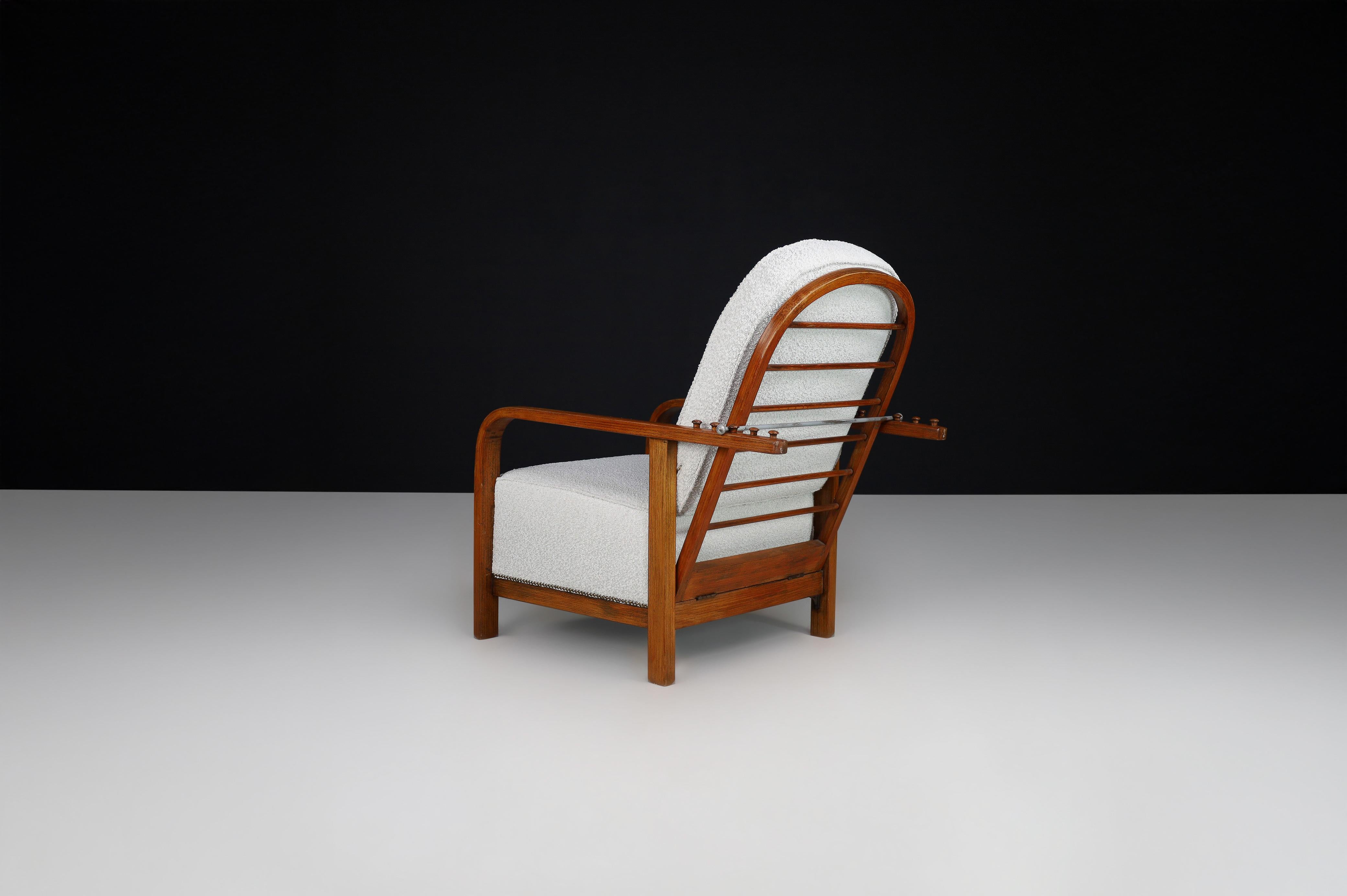 Attributed to Jan Vaněk, Adjustable Bentwood Lounge Chair, Czechia, 1930s For Sale 3