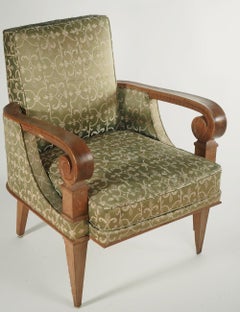 Paire de fauteuils attribués à Pierre Lardin