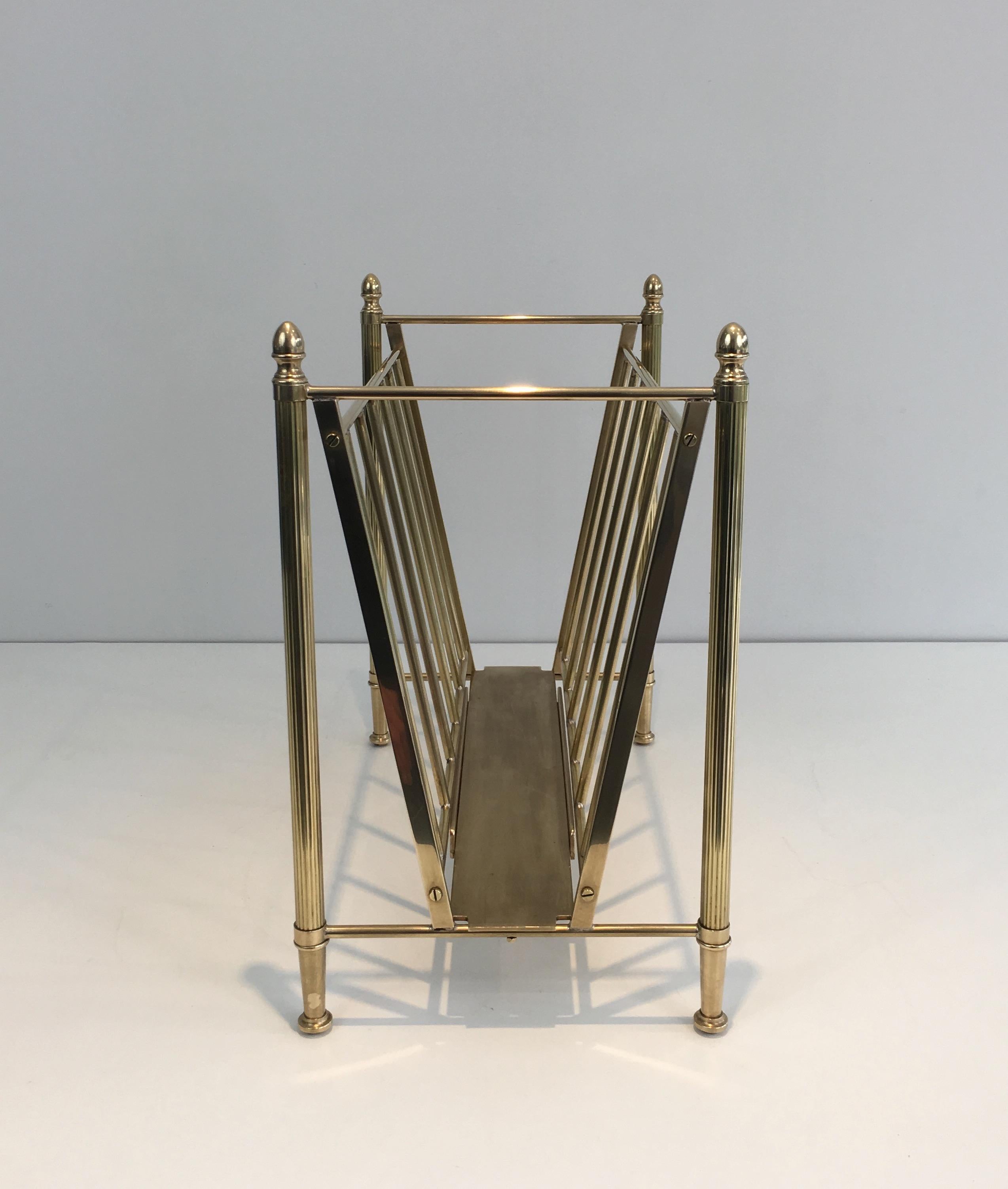 Attributed to Maison Jansen, Neoclassical Brass Magazine Rack, French, 1940s In Good Condition In Marcq-en-Barœul, Hauts-de-France