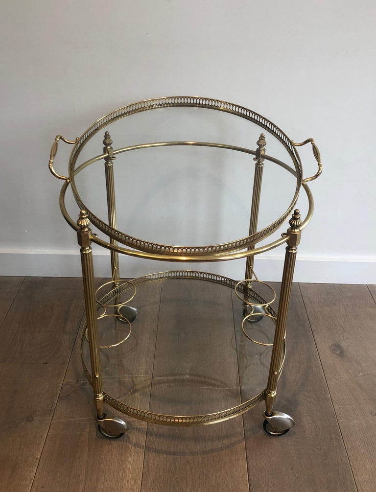 French Attributed to Maison Jansen, Round Neoclassical Style Brass Drinks Trolley For Sale