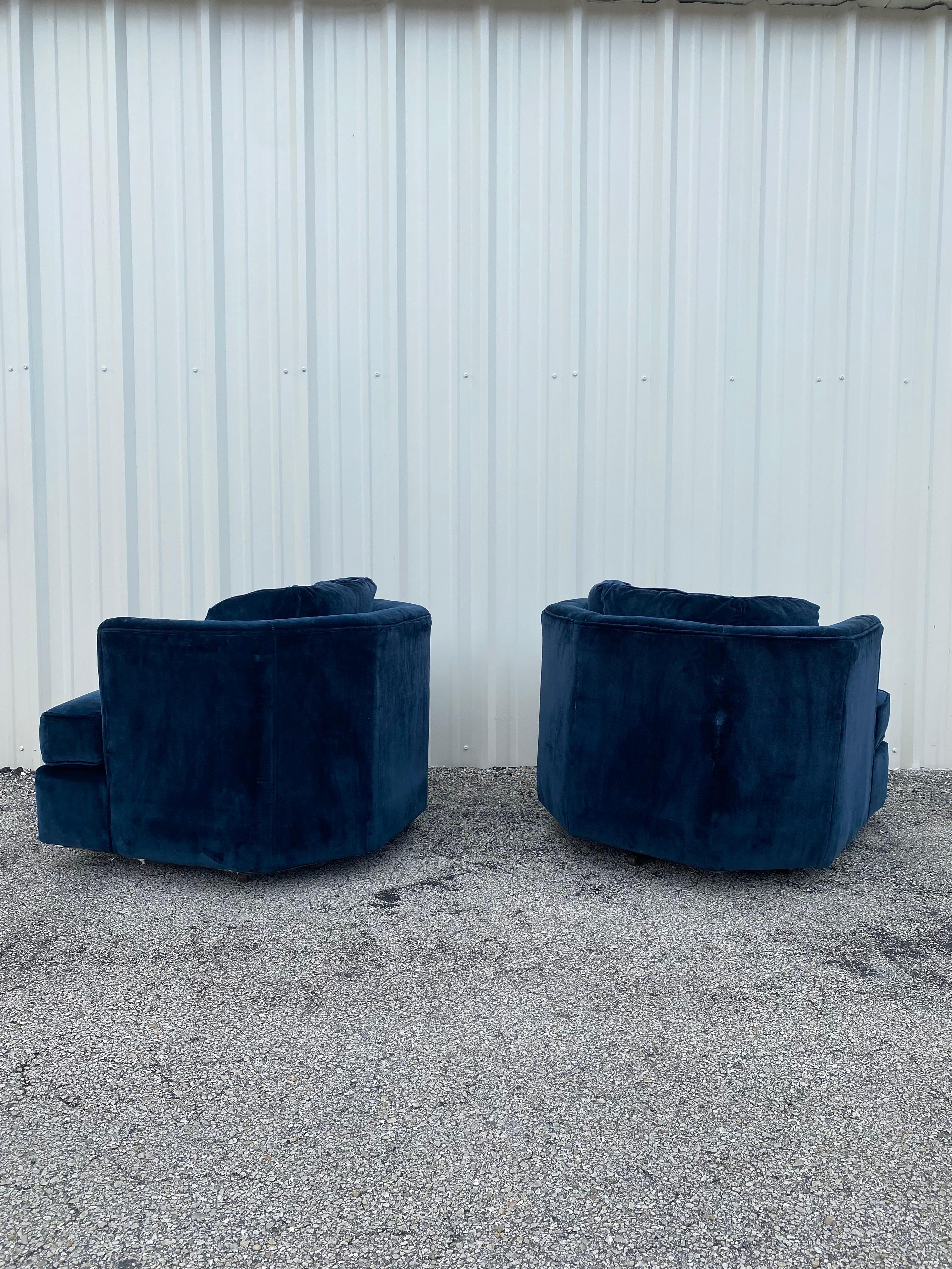 Late 20th Century Attributed to Milo Baughman Navy Velvet Hexagonal Swivel Chairs For Sale